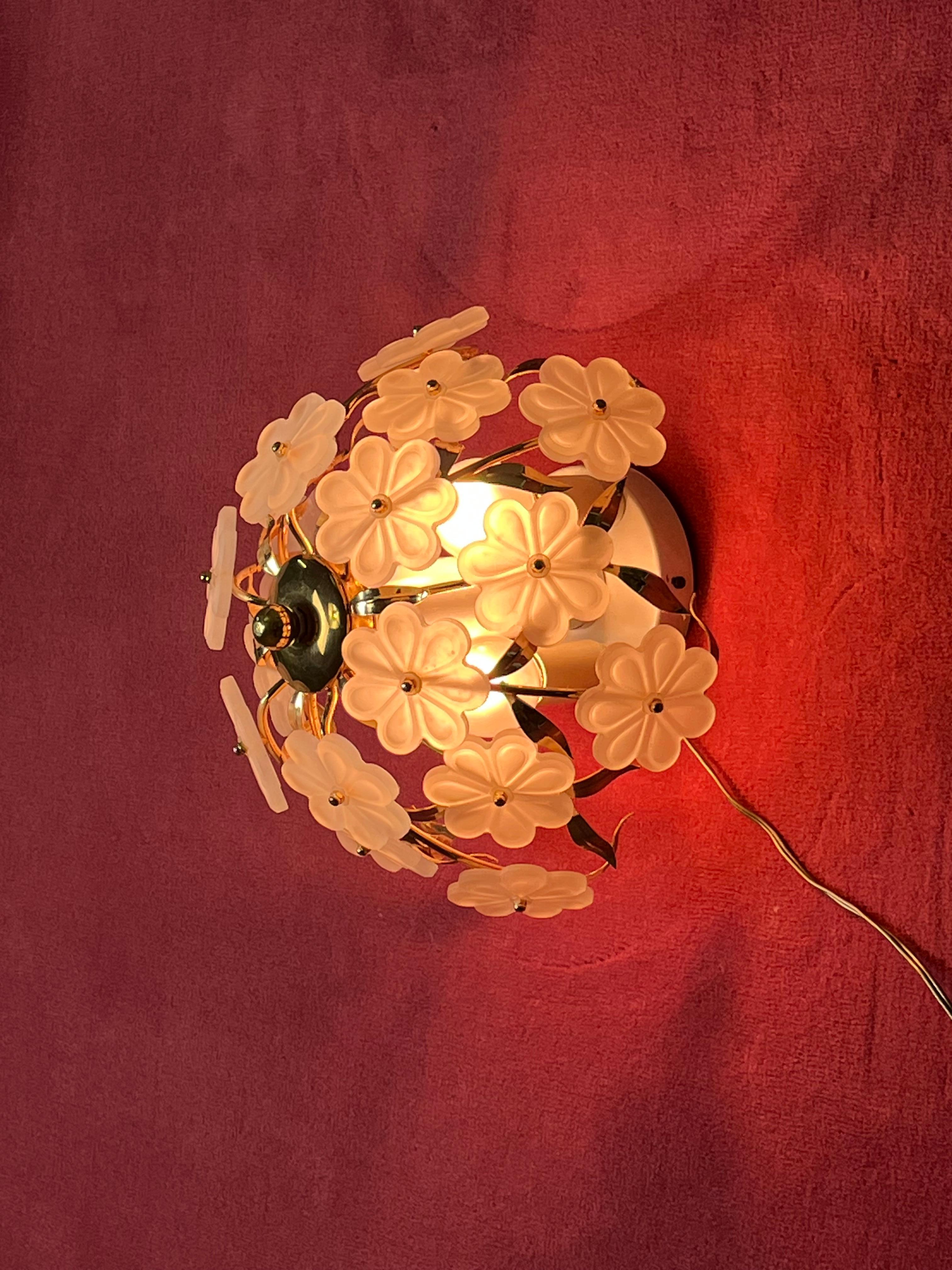 Metal Small Italian Mid-Century 3-Light Murano Glass Ceiling Lamp, 1960s For Sale