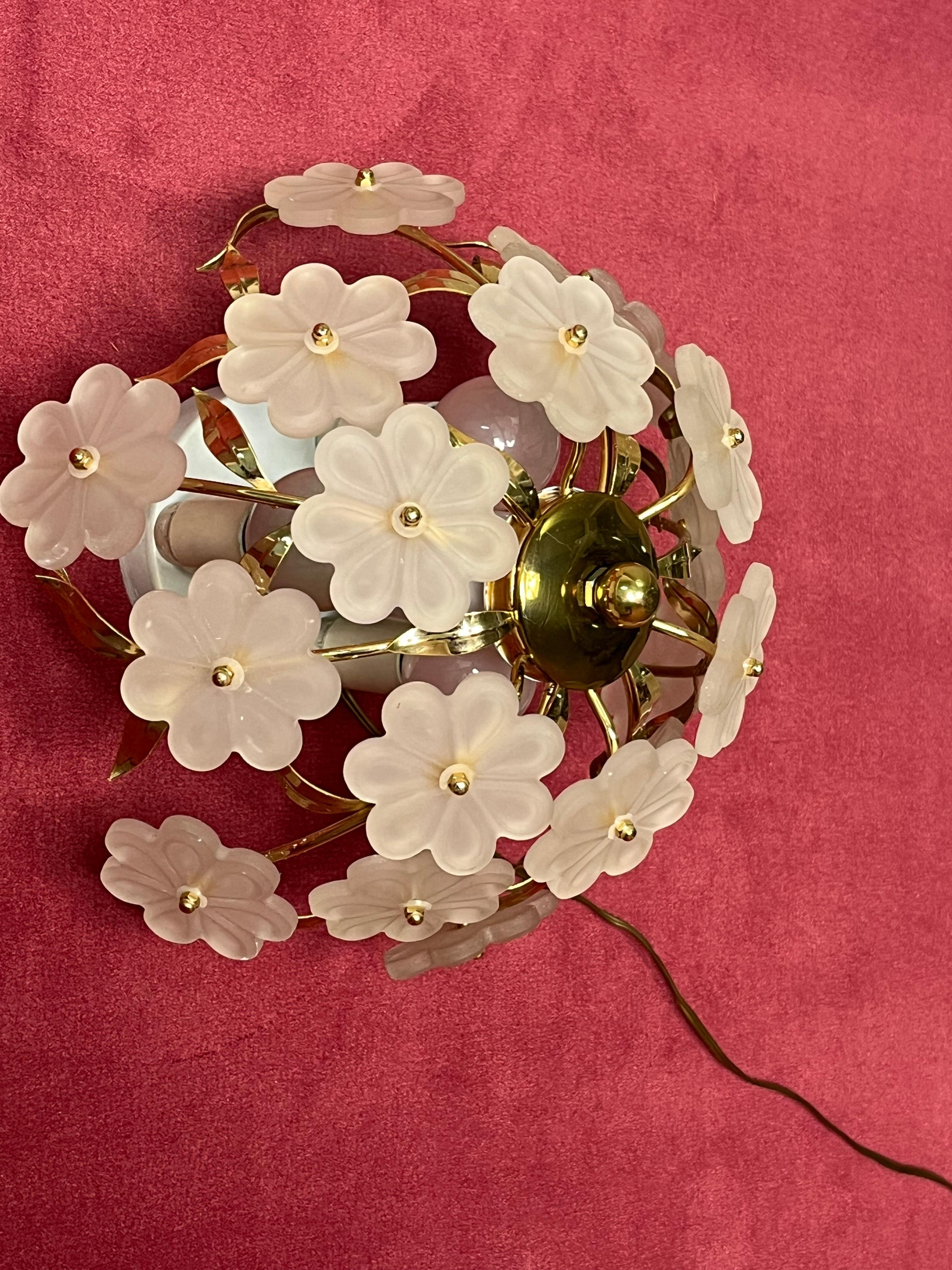 Small Italian Mid-Century 3-Light Murano Glass Ceiling Lamp, 1960s For Sale 2