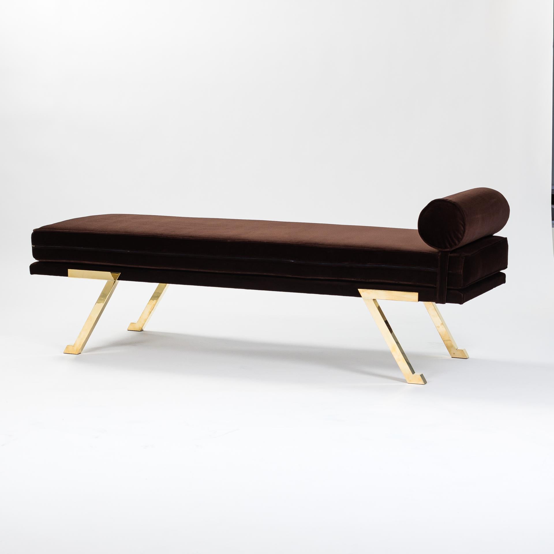 Italian Mid-Century Daybed / Bench Brass Legs, Chocolate Brown Velvet 1970s For Sale 3