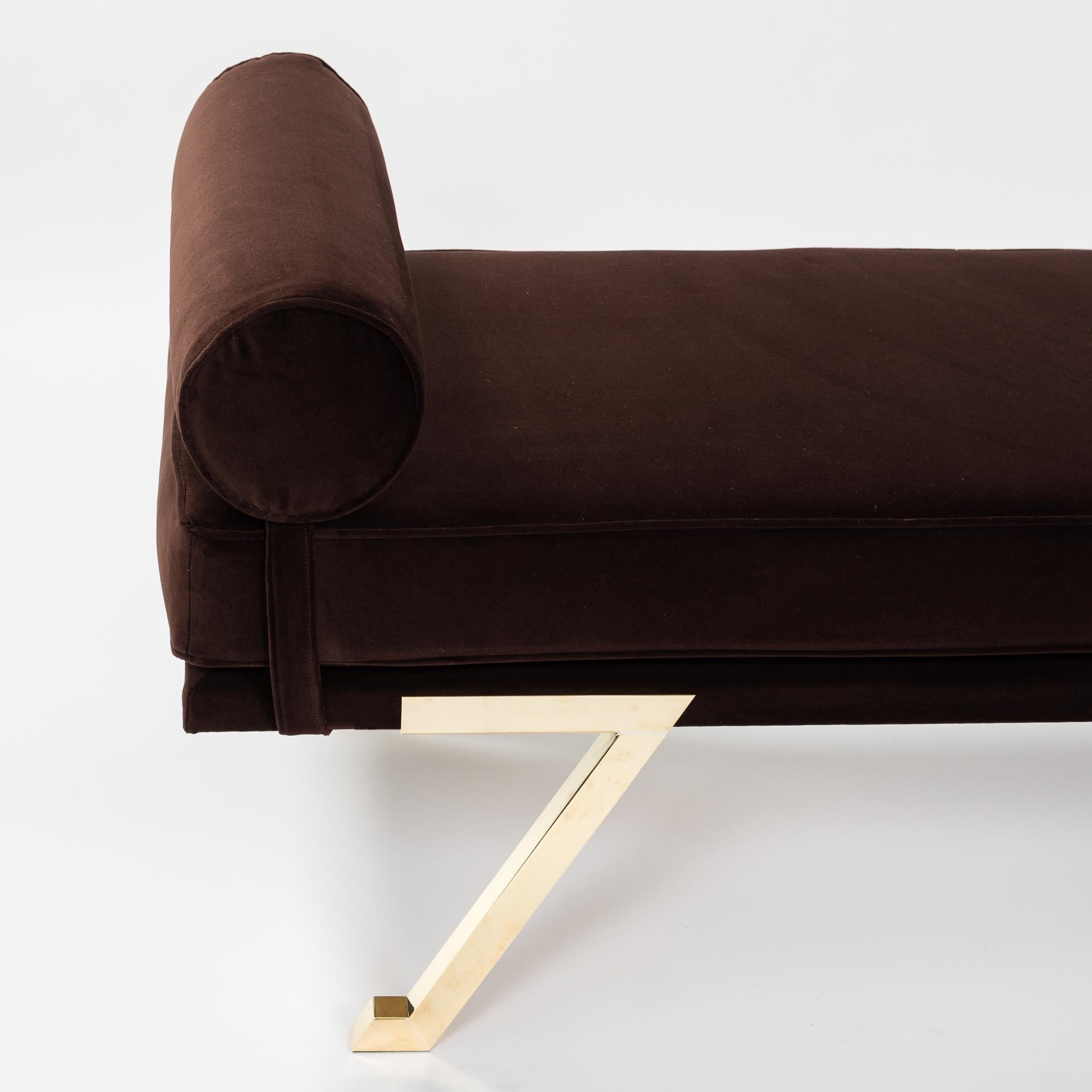 Mid-Century Modern Italian Mid-Century Daybed / Bench Brass Legs, Chocolate Brown Velvet 1970s For Sale