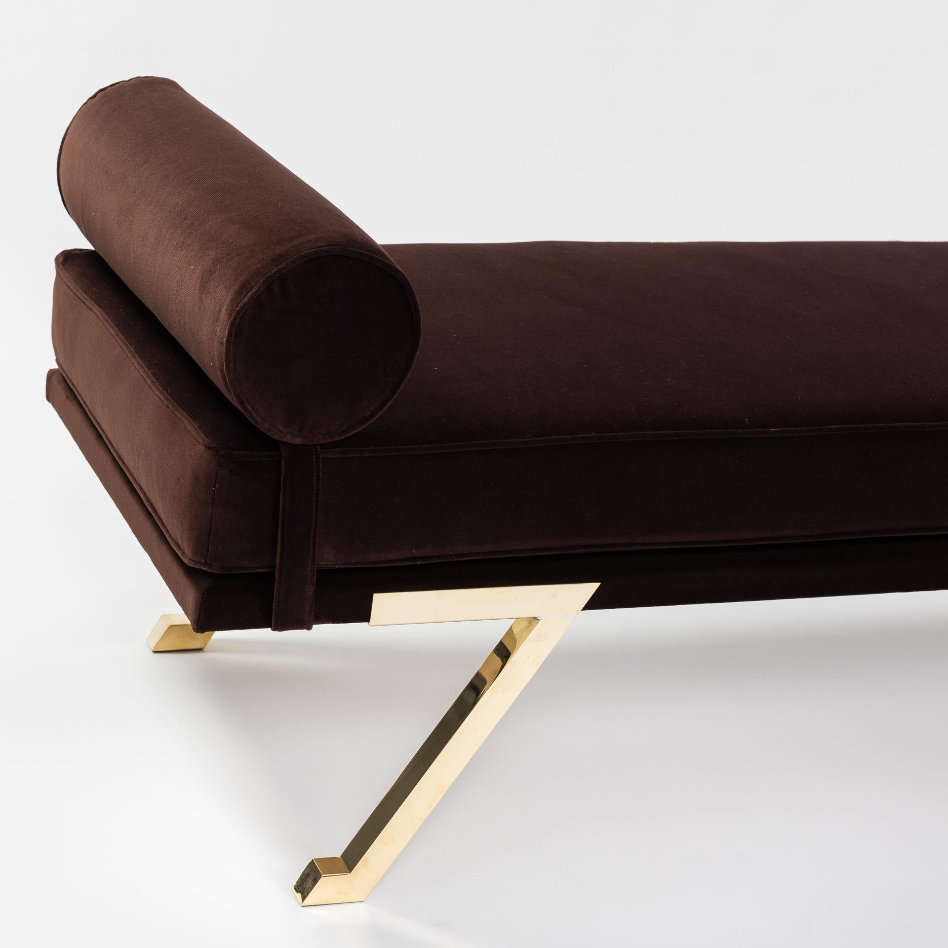 Hand-Crafted Italian Mid-Century Daybed / Bench Brass Legs, Chocolate Brown Velvet 1970s For Sale