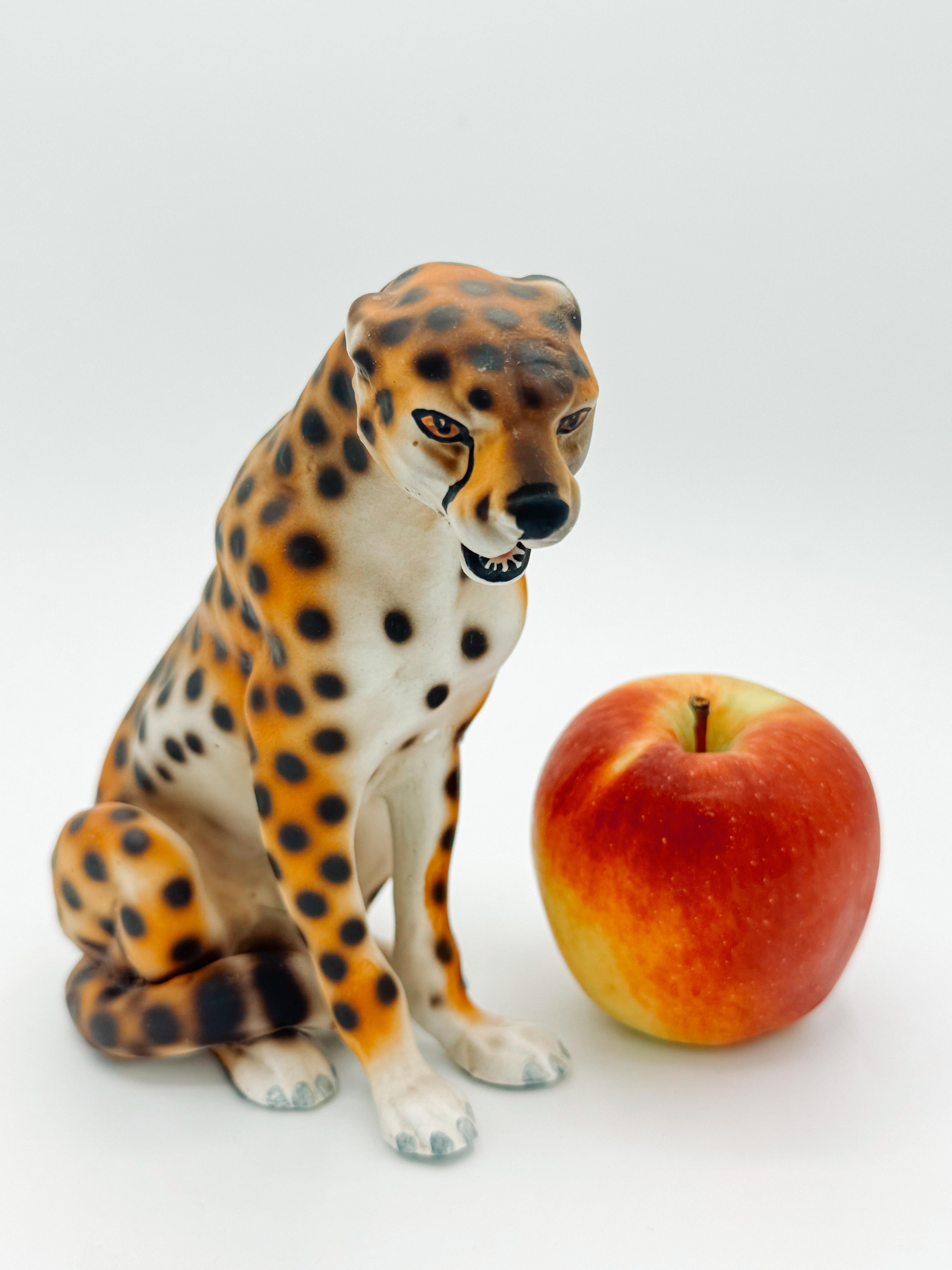 Piccola scultura italiana di ghepardo in ceramica di metà secolo, finitura opaca in vendita 3