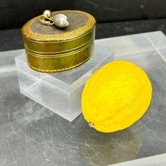 Piccolo portagioie ovale italiano in pelle d'epoca