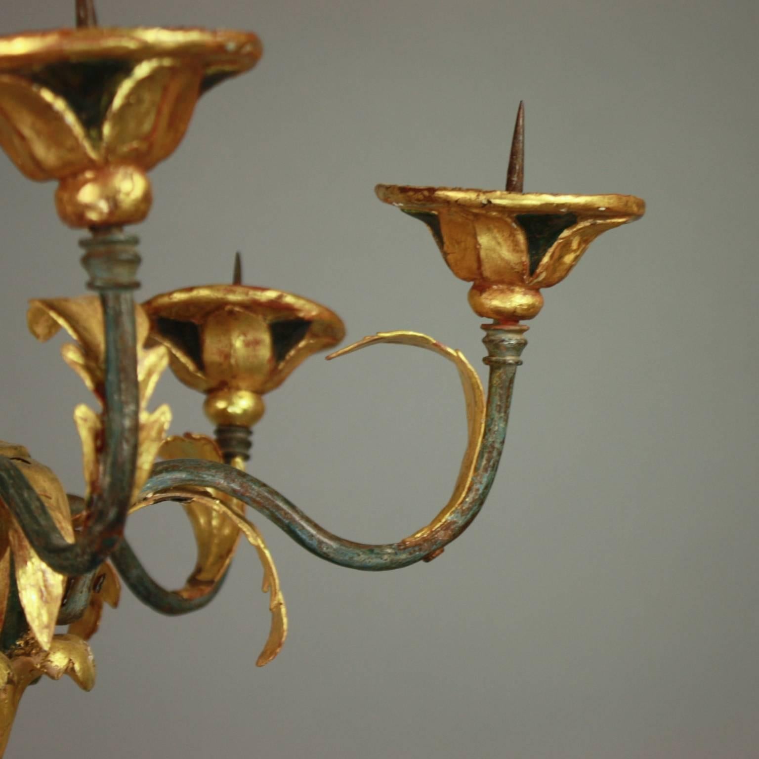 Small Italian Painted and Carved Giltwood Chandelier (Louis XV.)