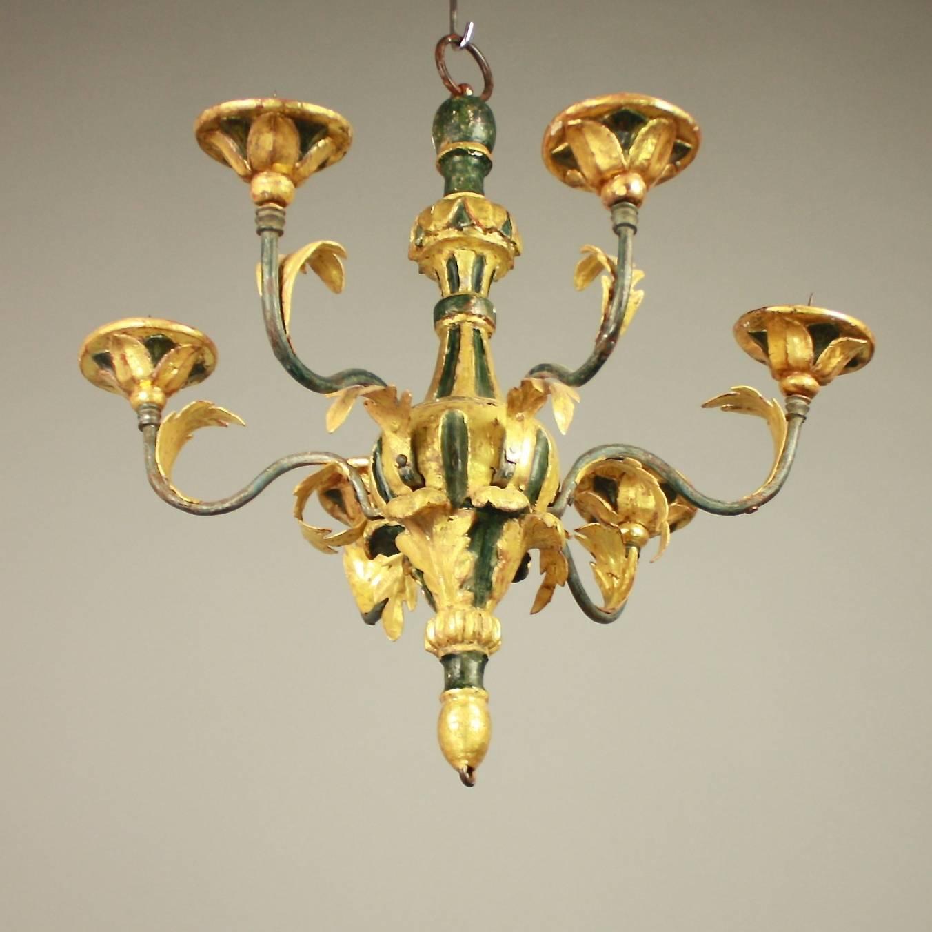 Small Italian Painted and Carved Giltwood Chandelier (Schmiedeeisen)