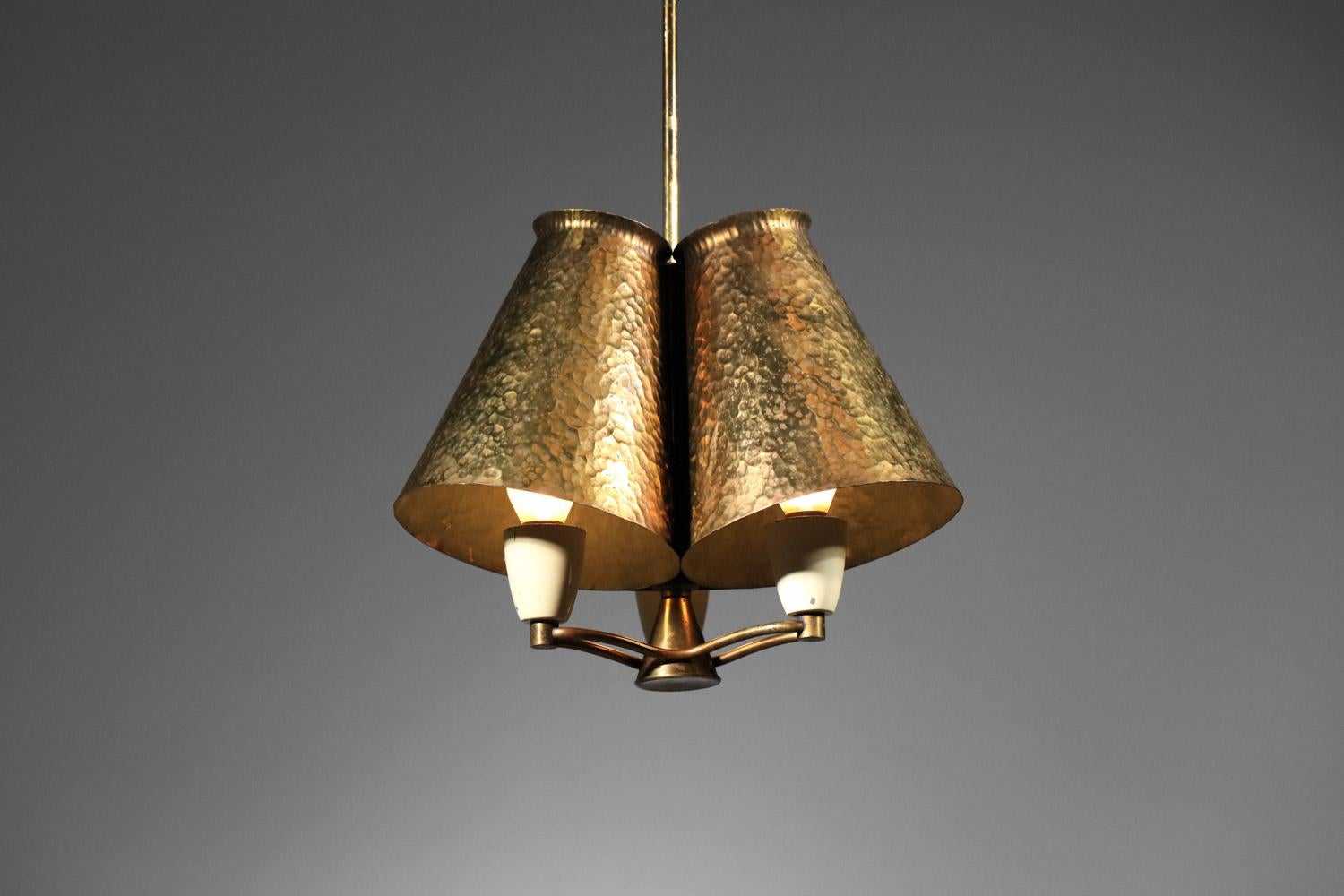 Small Italian pendant chandelier in brass-plated zinc from the 1950s For Sale 2