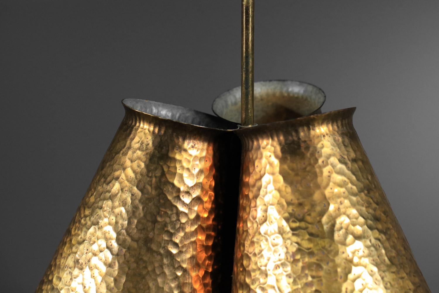 Small Italian pendant chandelier in brass-plated zinc from the 1950s For Sale 3