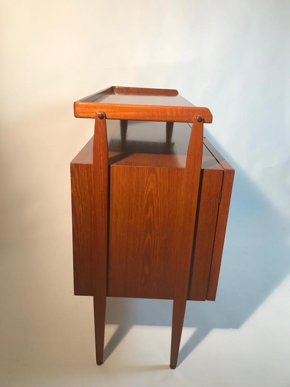 Mid-Century Modern  Small Italian sideboard from the 60s For Sale