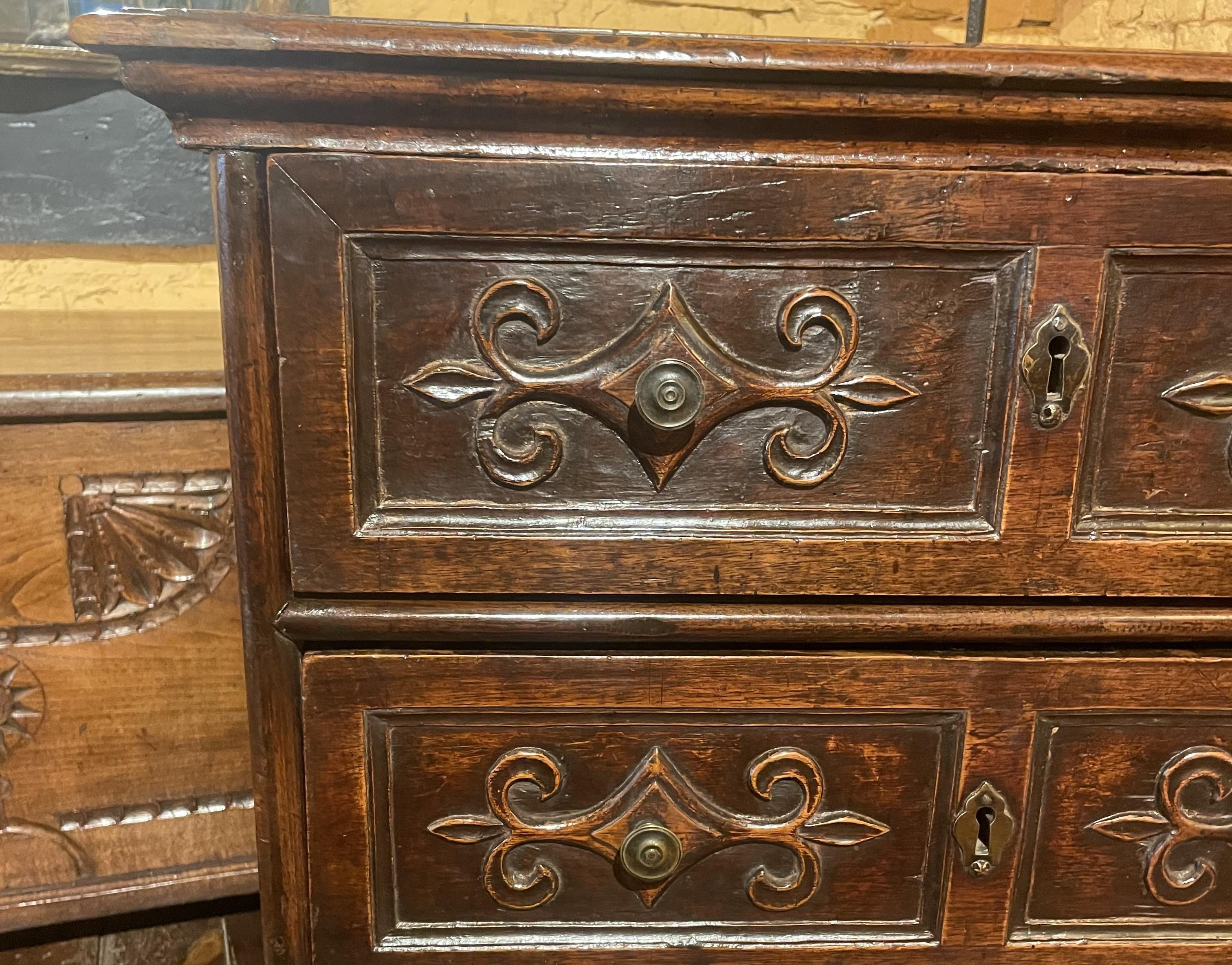 Small Italian Walnut Chest Of Drawers-17th Century For Sale 6