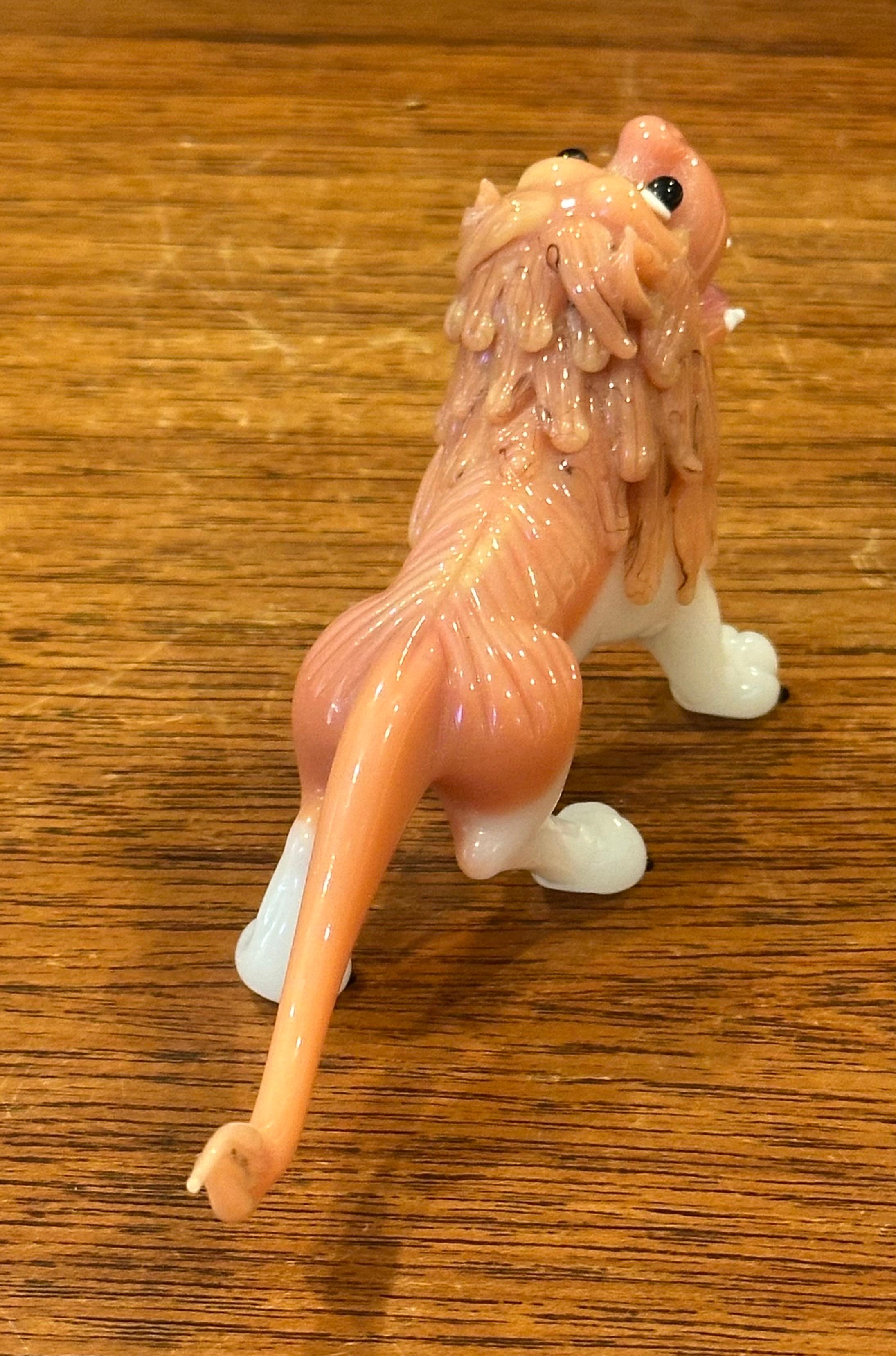 Small Japanese Art Glass Foo Dog / Lion Sculpture / Paperweight For Sale 3
