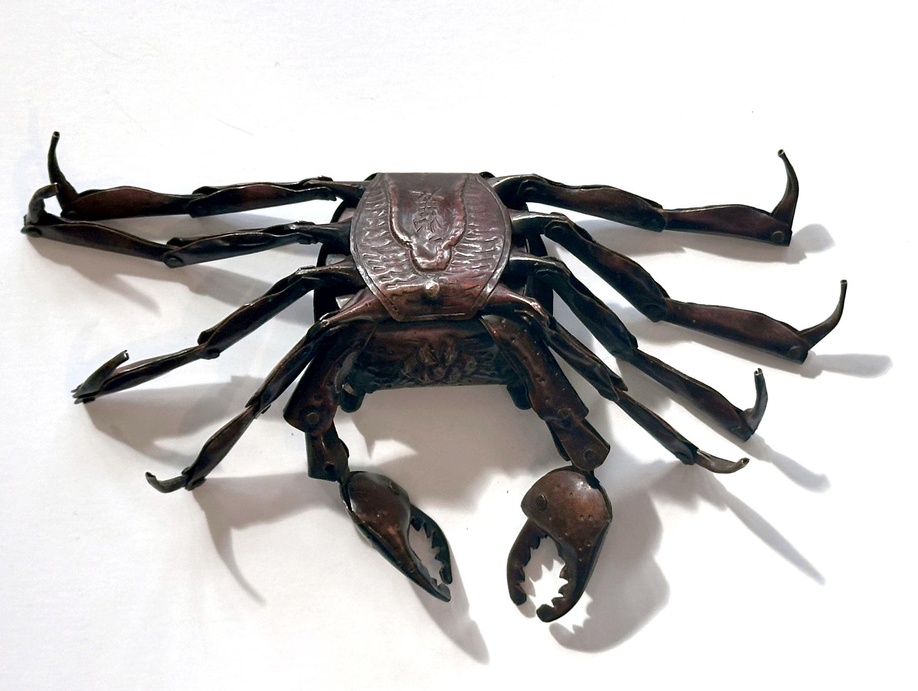 Small Japanese Articulate Crab Jizai Okimono Meiji Period Signed For Sale 2