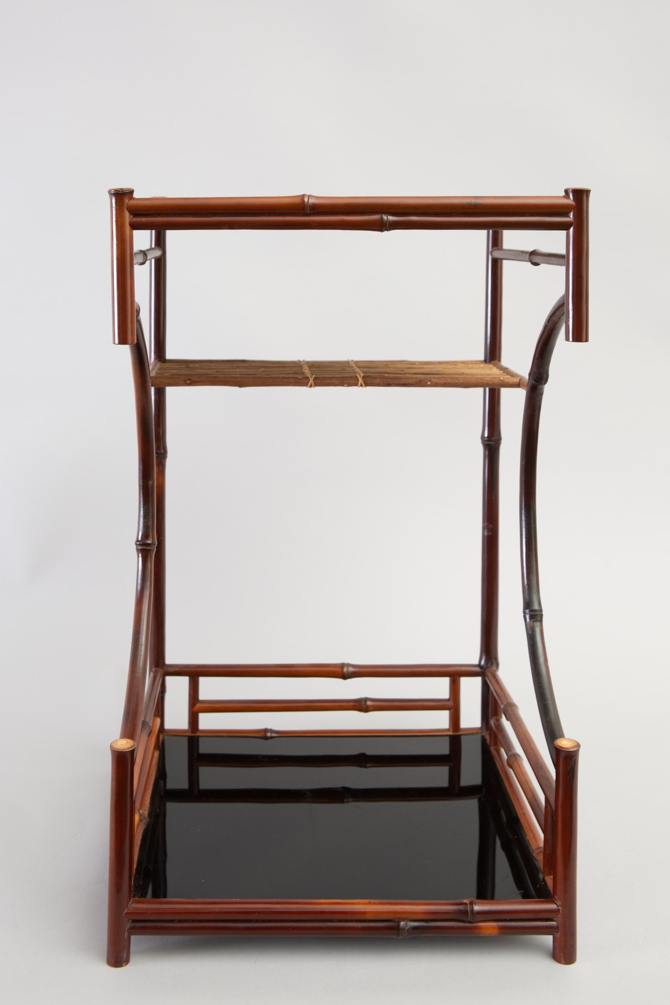 Small Japanese Bamboo and Black Lacquer Utility Stand In Good Condition For Sale In Hudson, NY