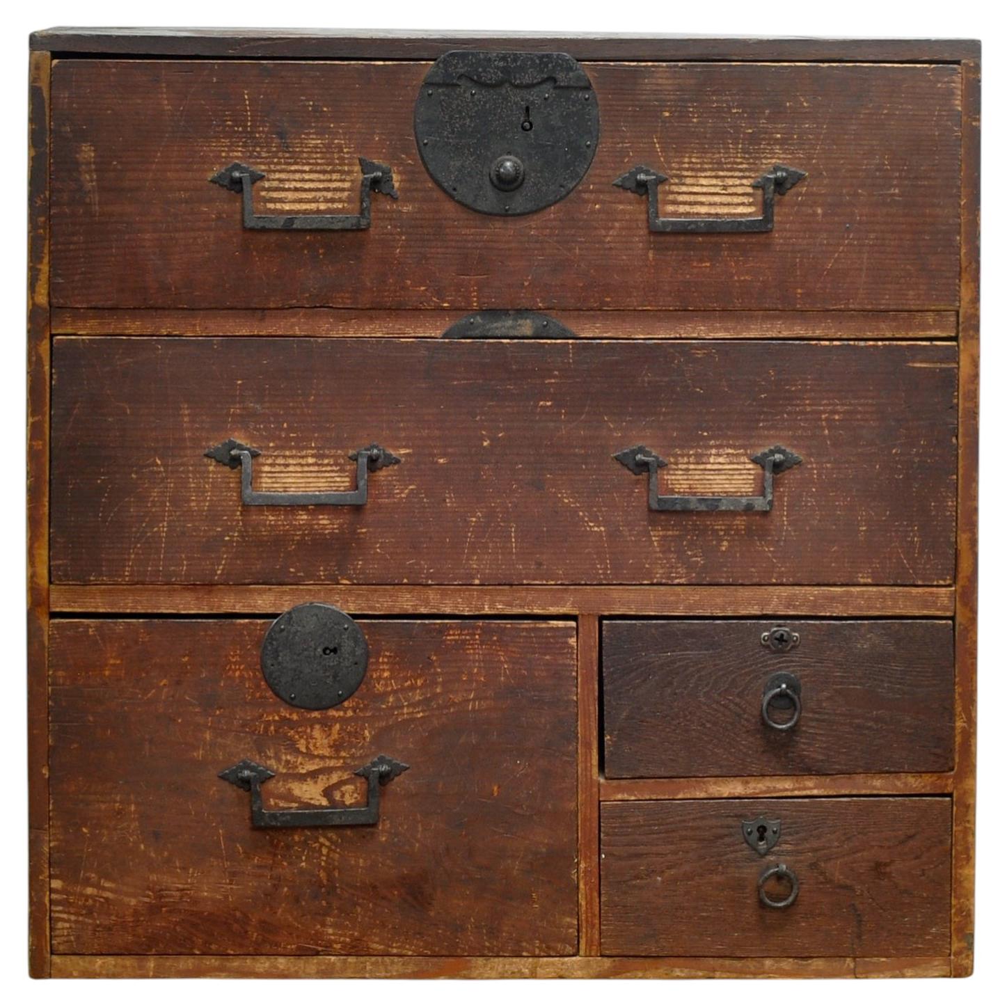 Small Japanese chest of drawers, circa 1900
