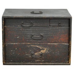 Small Japanese chest of drawers, circa 1900