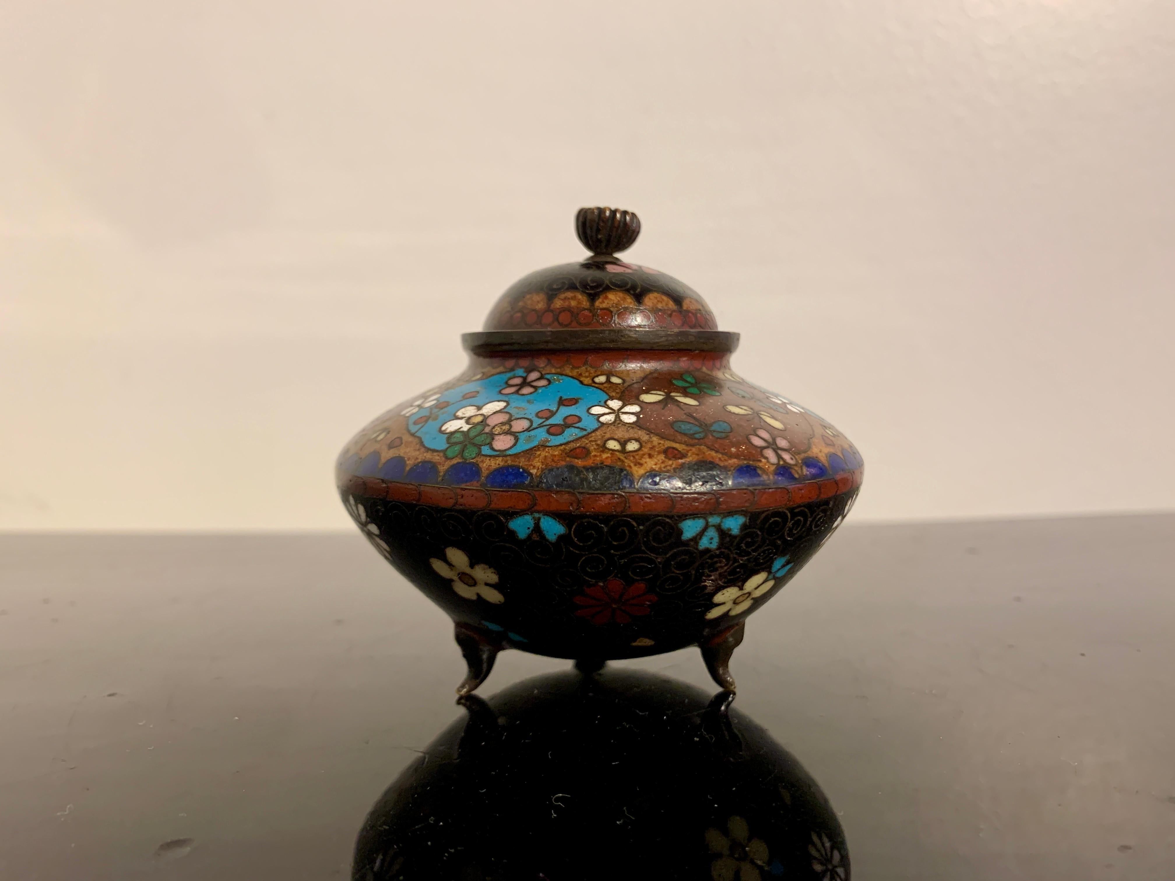 Enameled Small Japanese Cloisonné Censer, Koro, Meiji Period, Late 19th Century, Japan For Sale