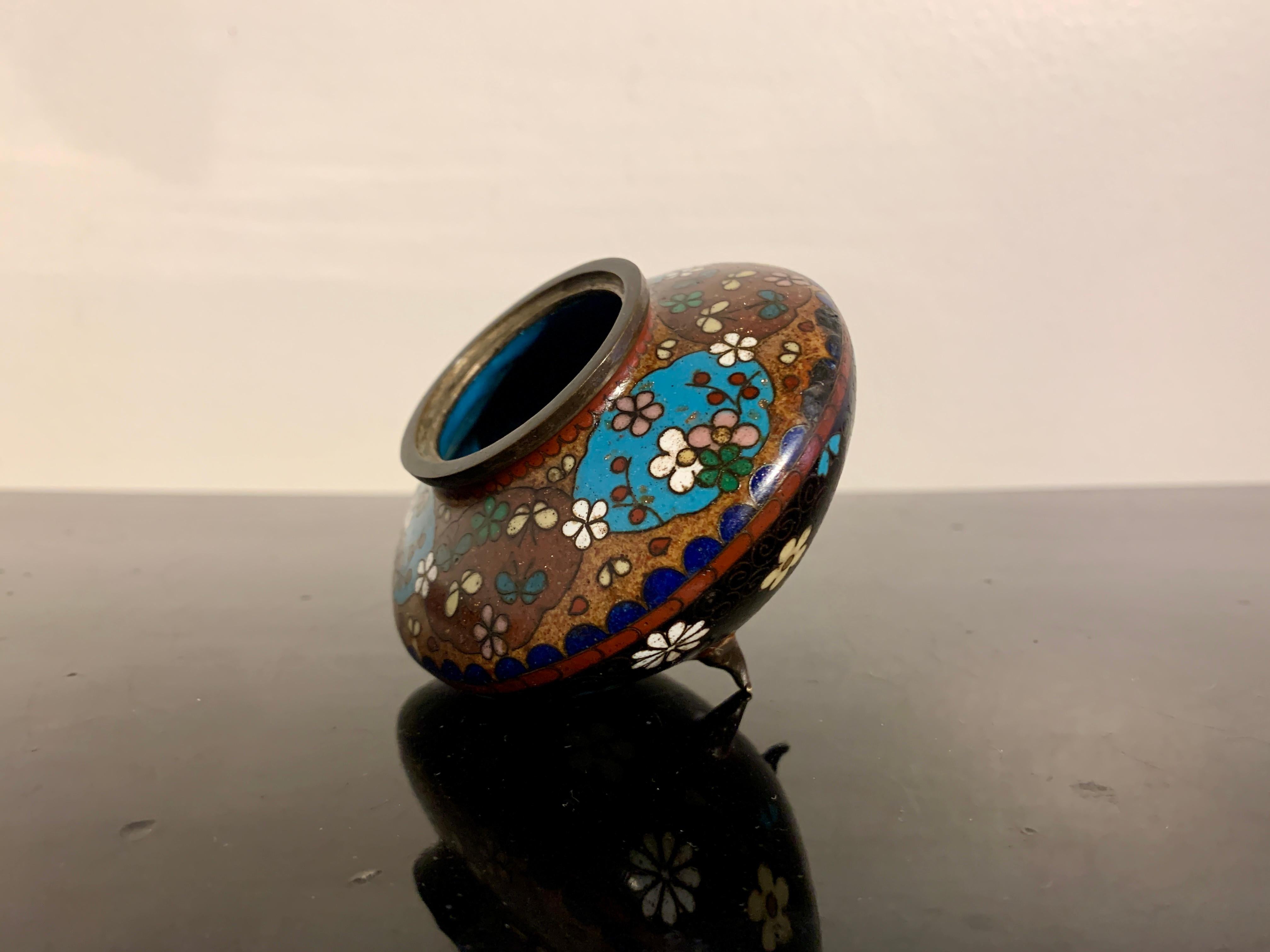 Cuivre Petit encensoir japonais en cloisonné, Koro, période Meiji, fin du 19e siècle, Japon