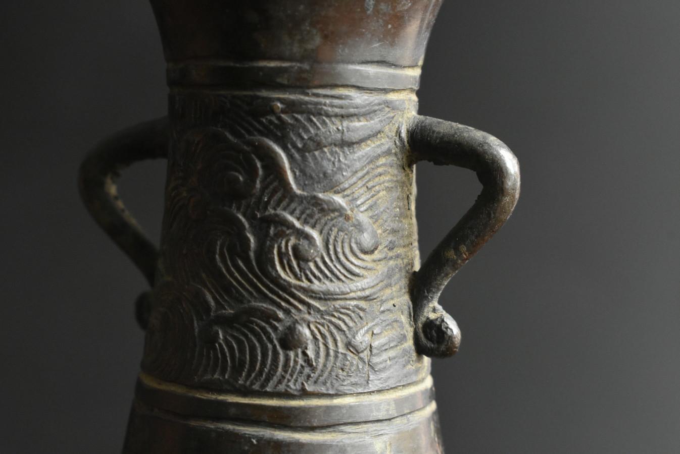 Small Japanese copper vase made in the late Edo period / 1750-1868 / Flower vase For Sale 10