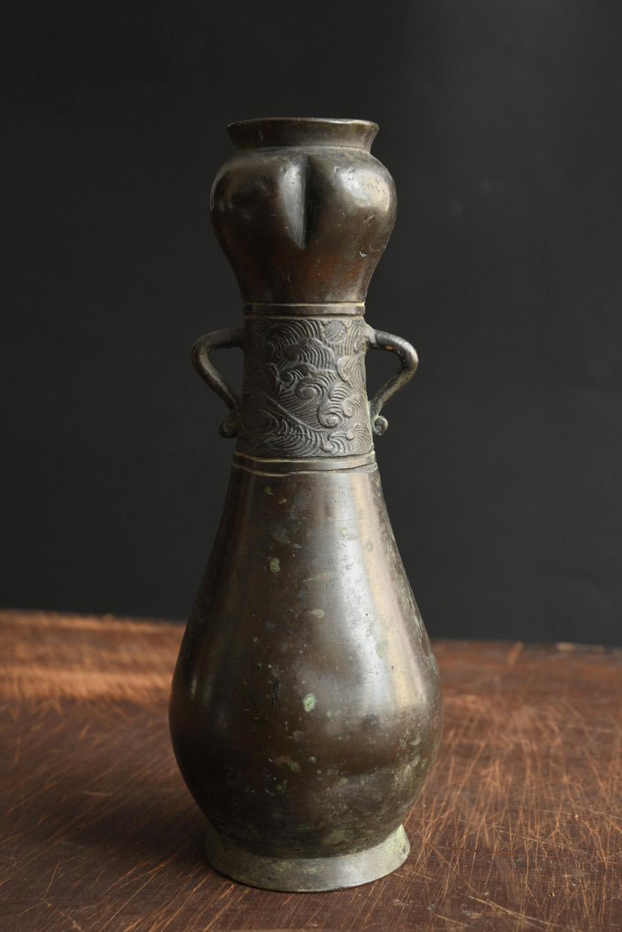 Small Japanese copper vase made in the late Edo period / 1750-1868 / Flower vase For Sale 1
