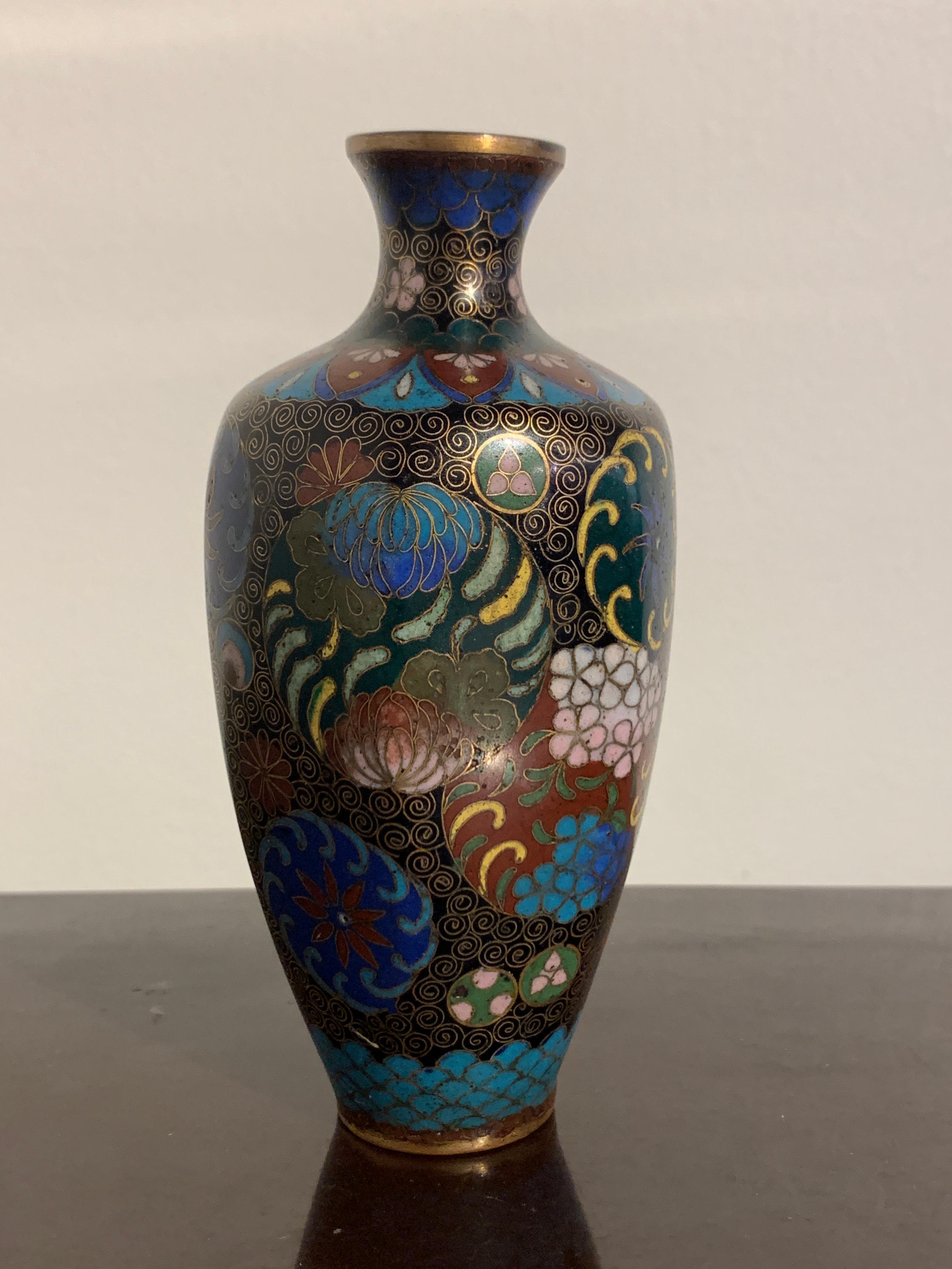 Small Japanese Hexagonal Cloisonné Vase, Meiji Period, Japan In Good Condition In Austin, TX