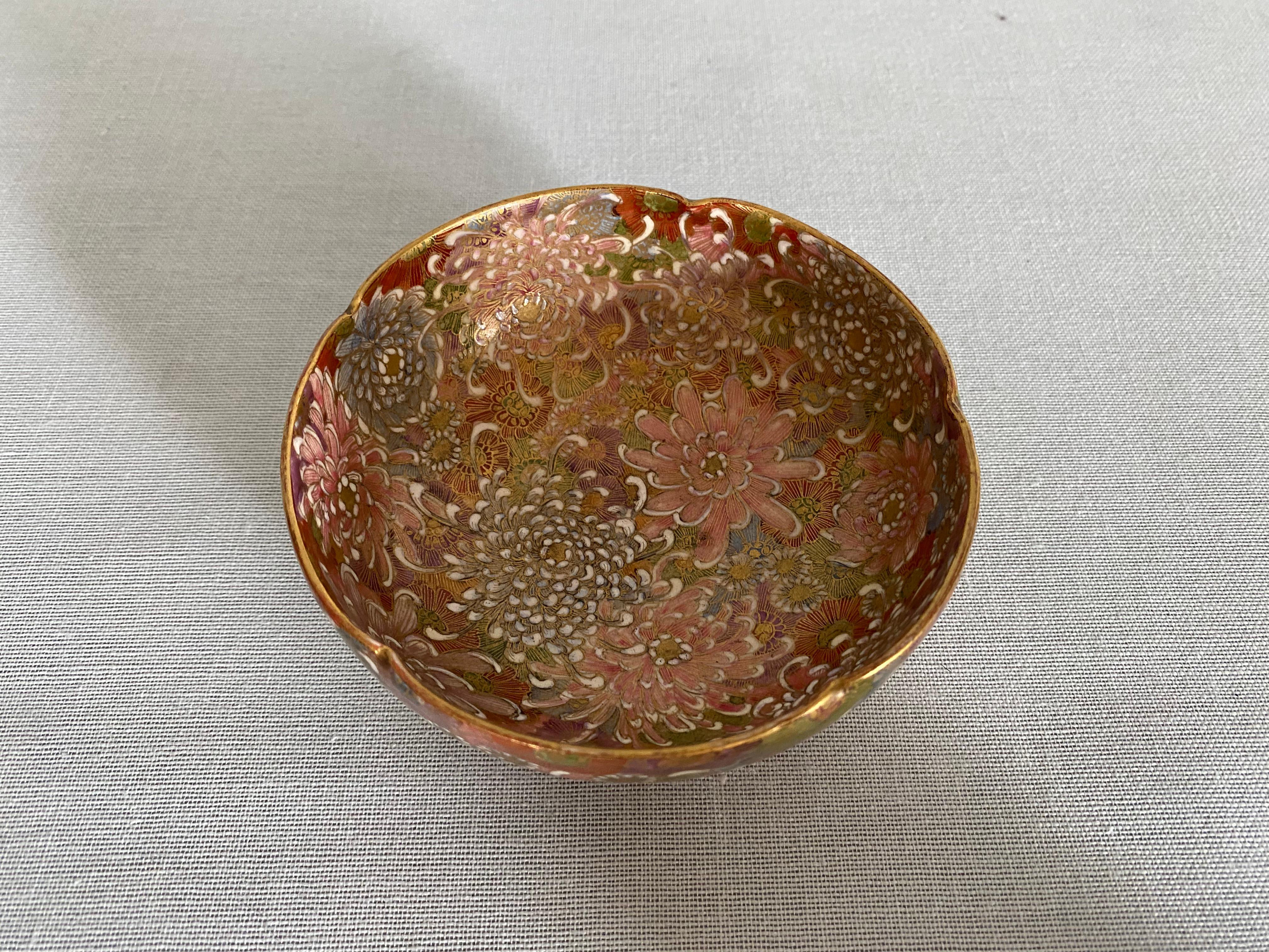 20th Century Small Japanese Millefleur Satsuma bowl with Shimazu crest For Sale