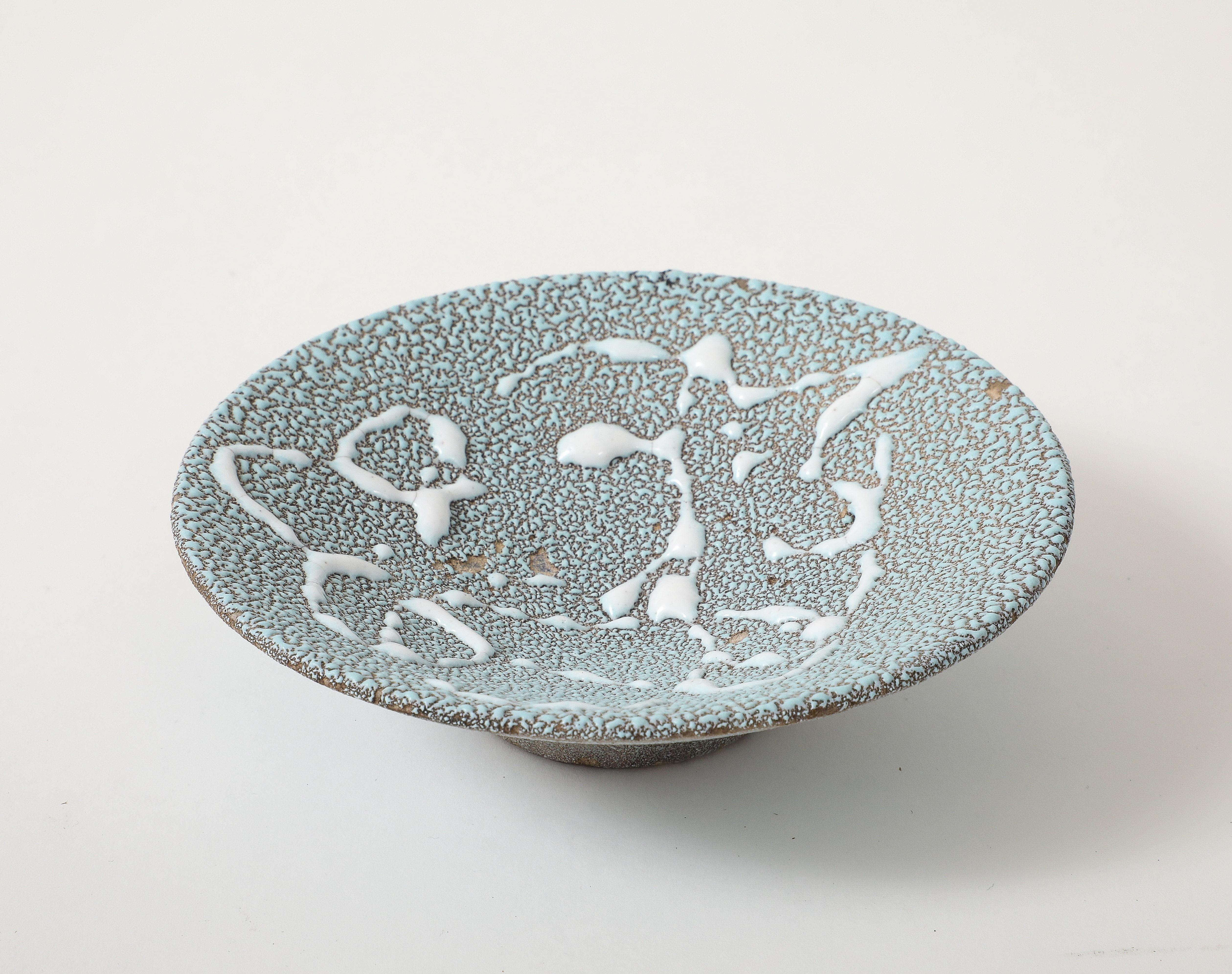 Mid-Century moderno Piccolo piatto blu e bianco Jean Besnard, Francia, 1935 circa, firmato in vendita