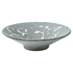 Petit plat bleu et blanc Jean Besnard, France, vers 1935, signé