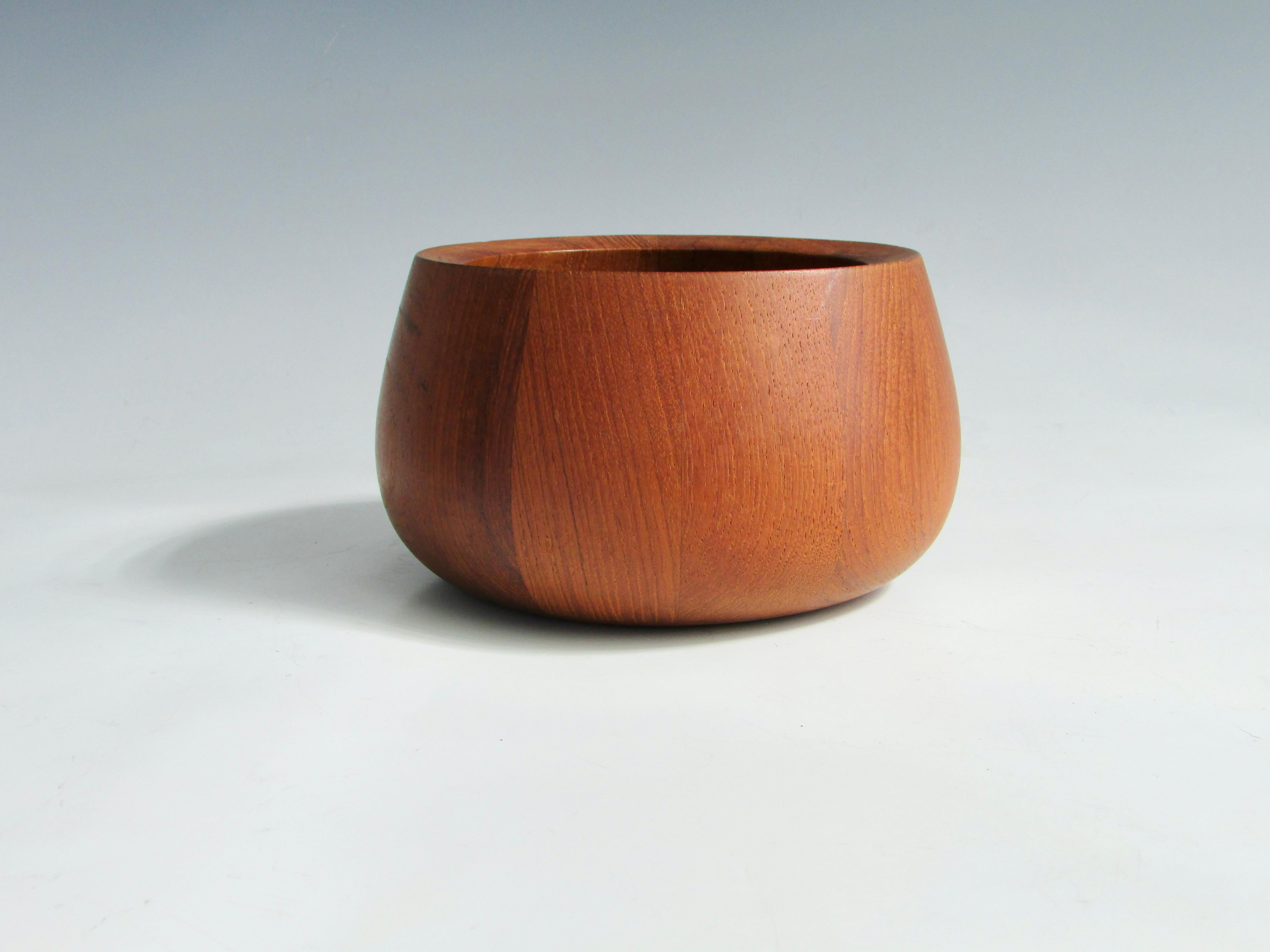 Mid-Century Modern Small Jens Qiuistgaard Dansk Denmark Teak Bowl For Sale
