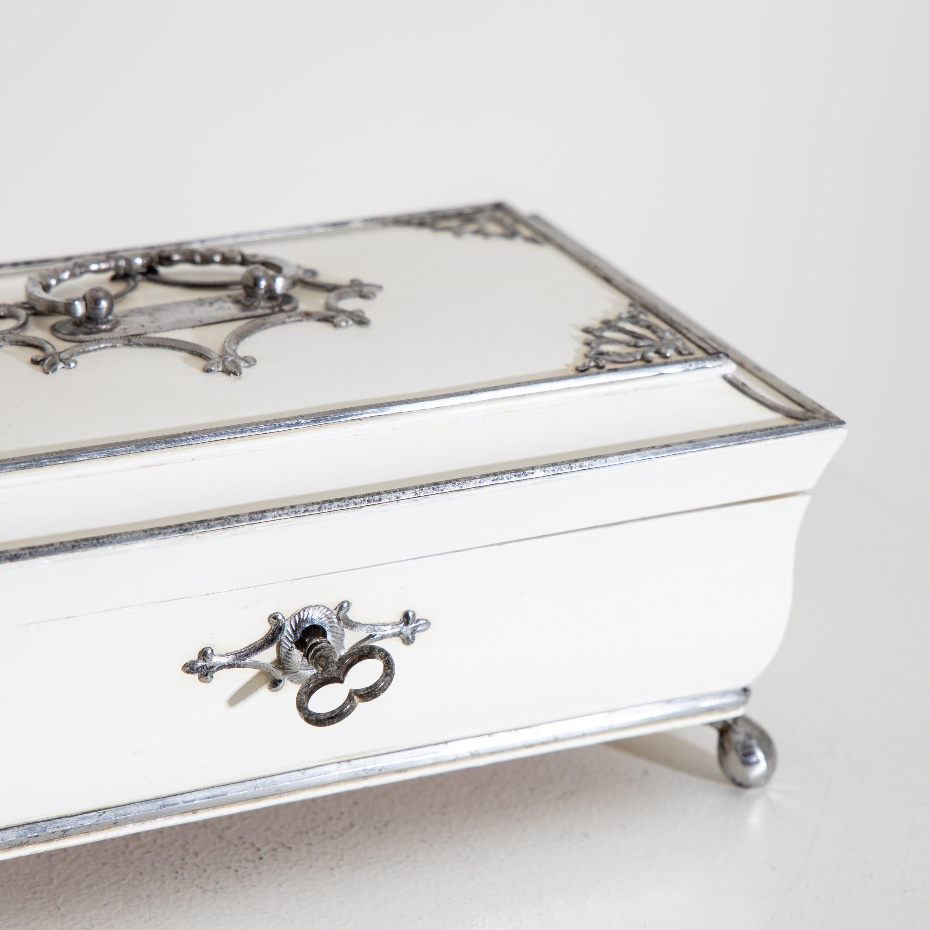 Small Jewelry Box, Probably, Vienna, 19th Century In Good Condition For Sale In Greding, DE
