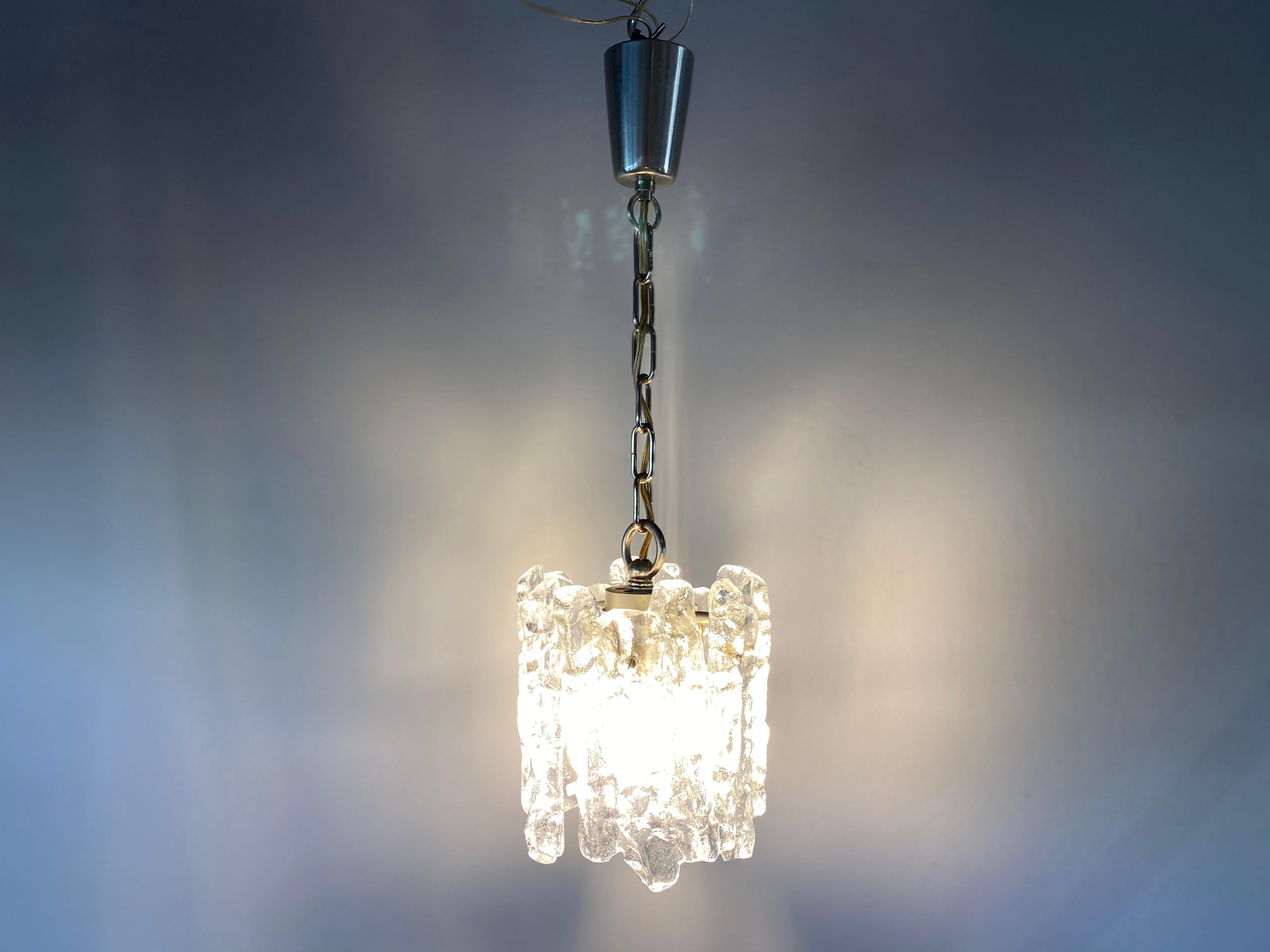 Small J.T. Kalmar 'Ice Glass' Chandelier, 1960s with One Lamp Socket For Sale 2