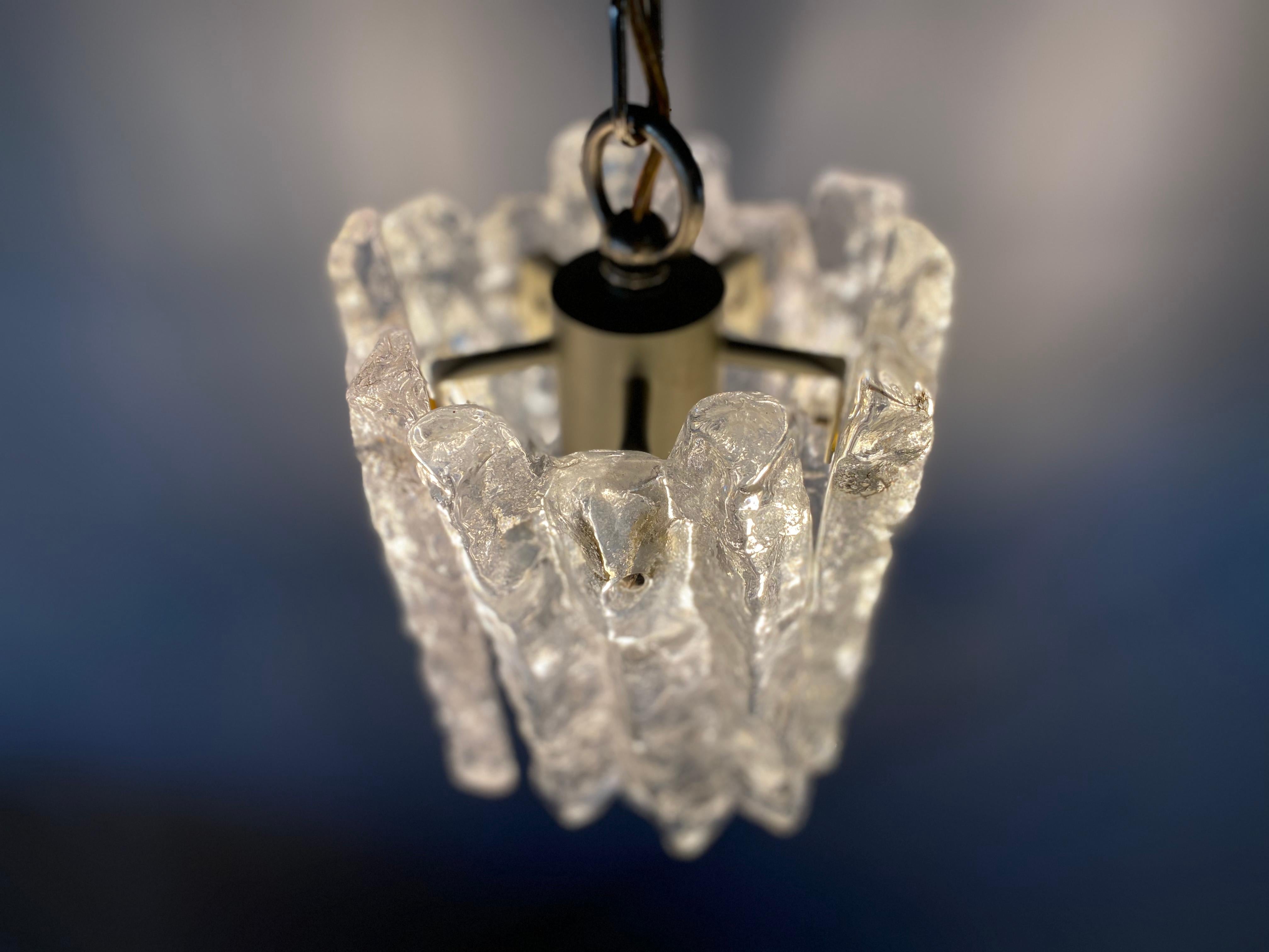 Small J.T. Kalmar 'Ice Glass' Chandelier, 1960s with One Lamp Socket For Sale 5