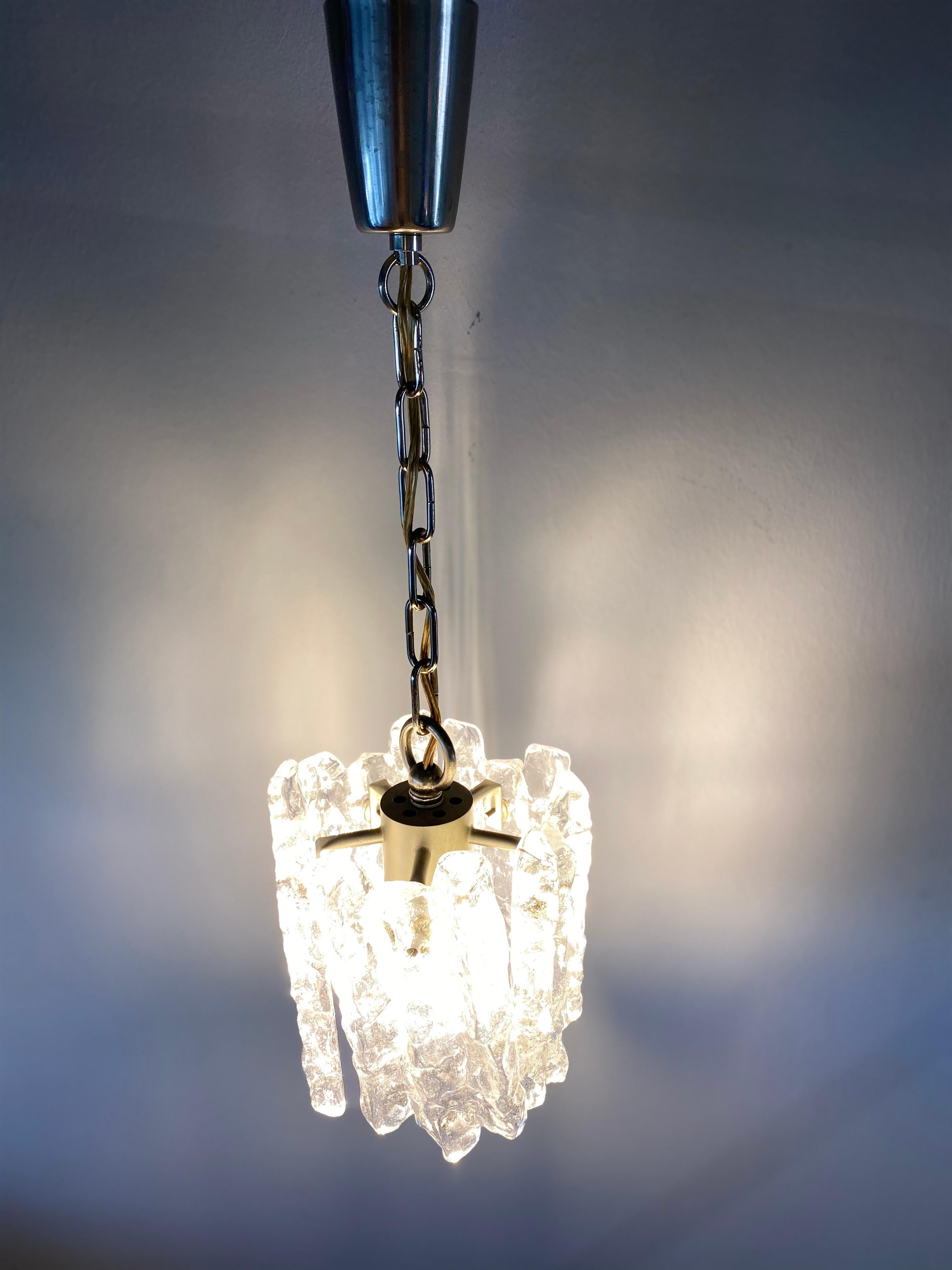 Small J.T. Kalmar 'Ice Glass' Chandelier, 1960s with One Lamp Socket For Sale 7