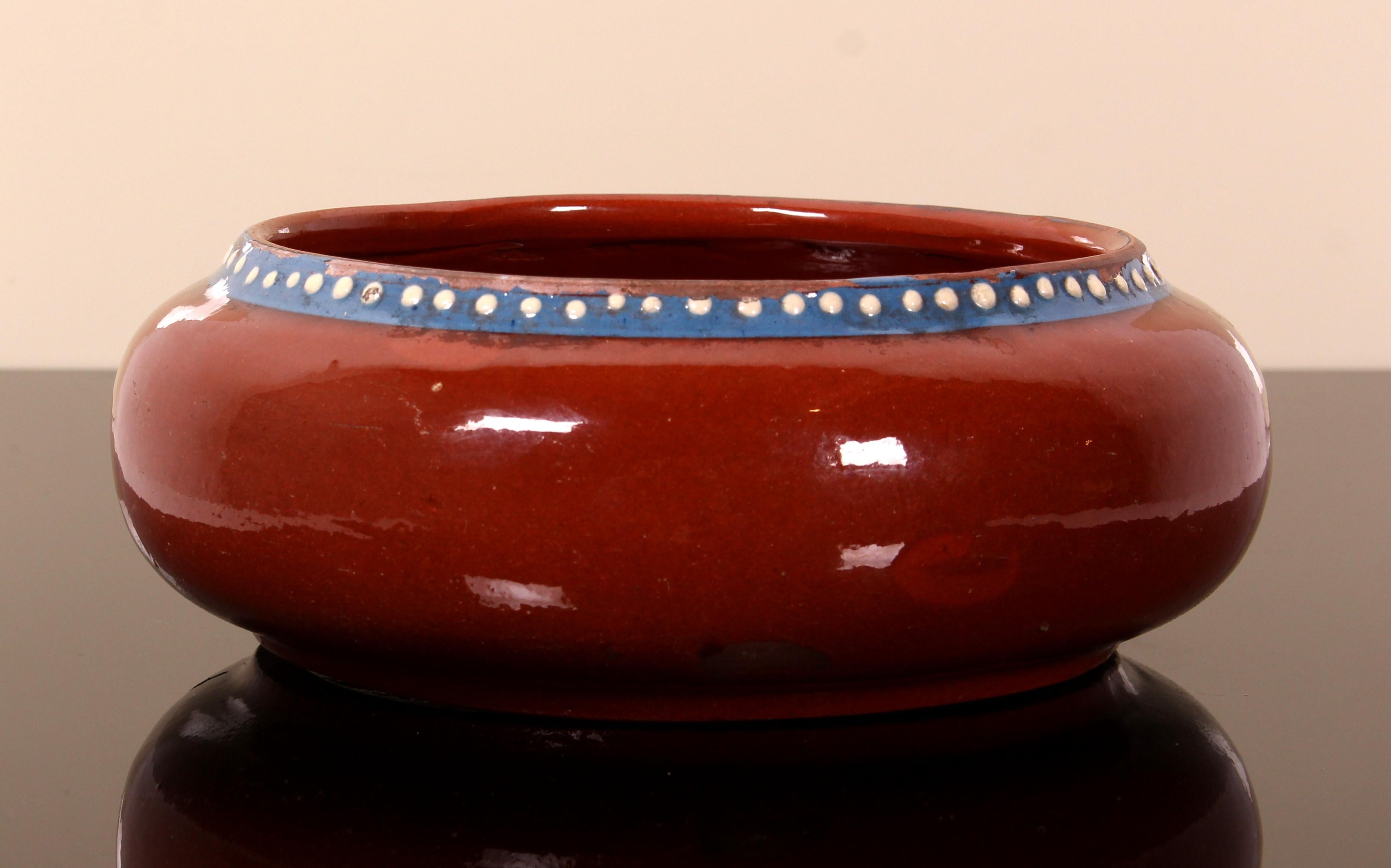 small Jugendstil Austrian Art Nouveau bowl ar. 1910 lion crest red clay signed For Sale 4