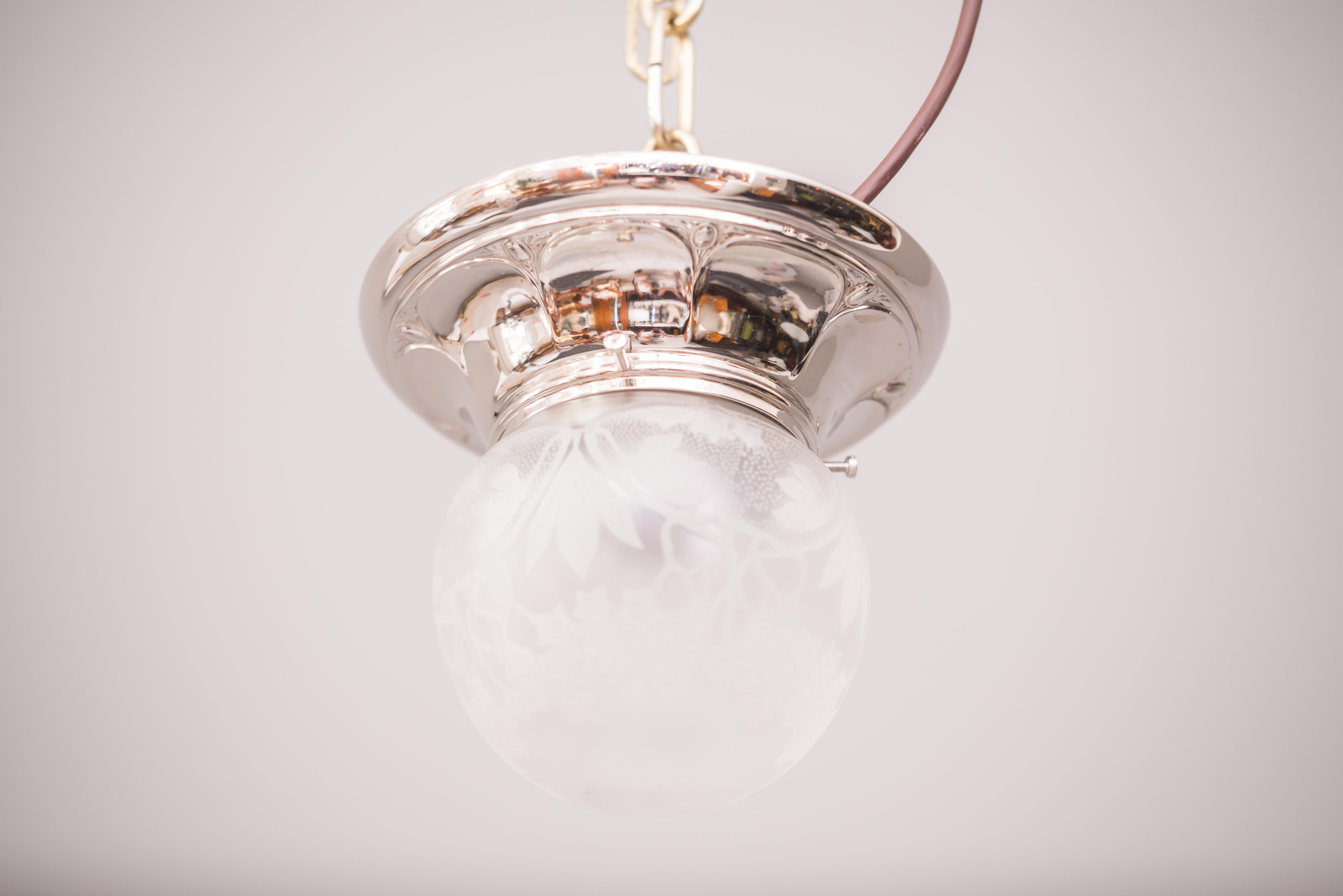 Small Jugendstil ceiling lamp circa 1907
Nickel-plated
Very beautiful original glass.