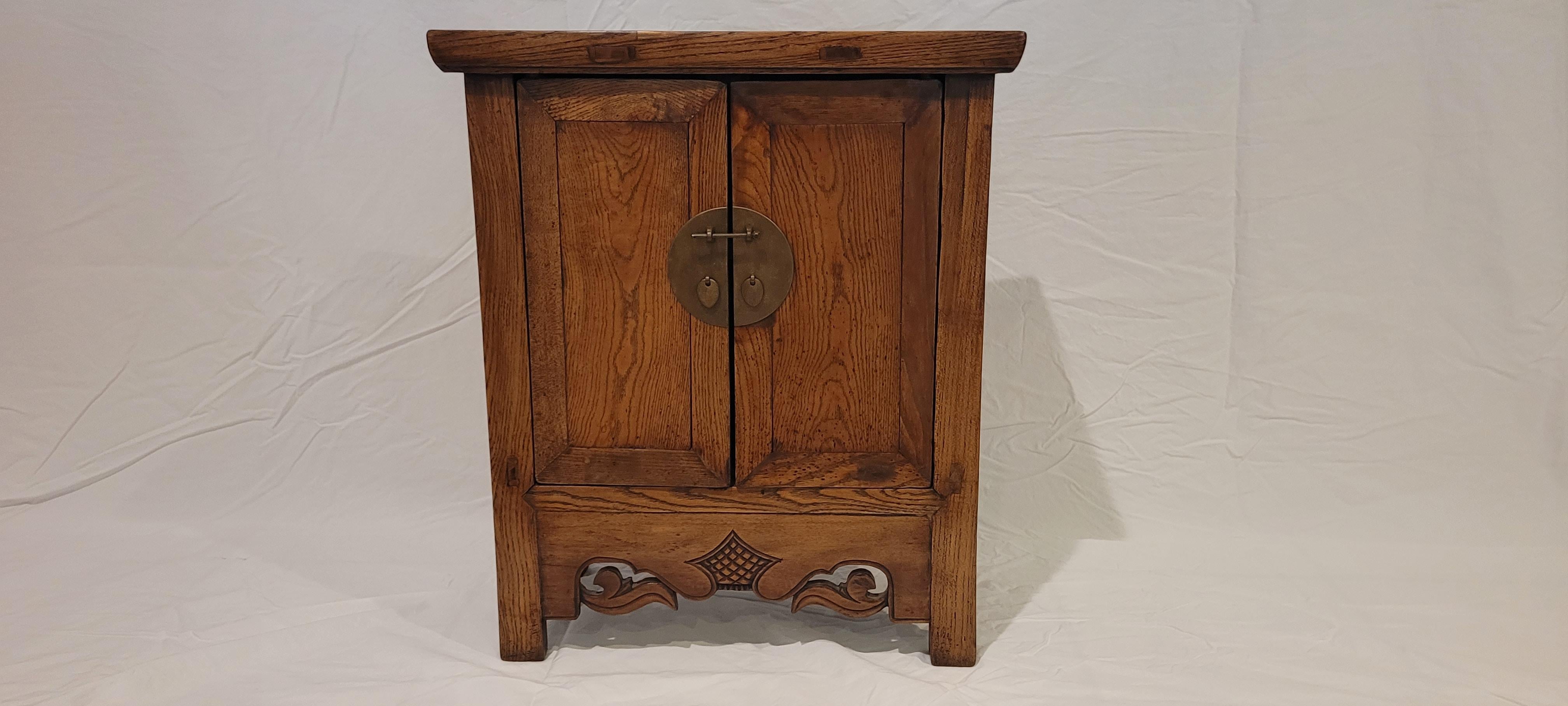 Small Kang Cabinet - 19th Century For Sale 6