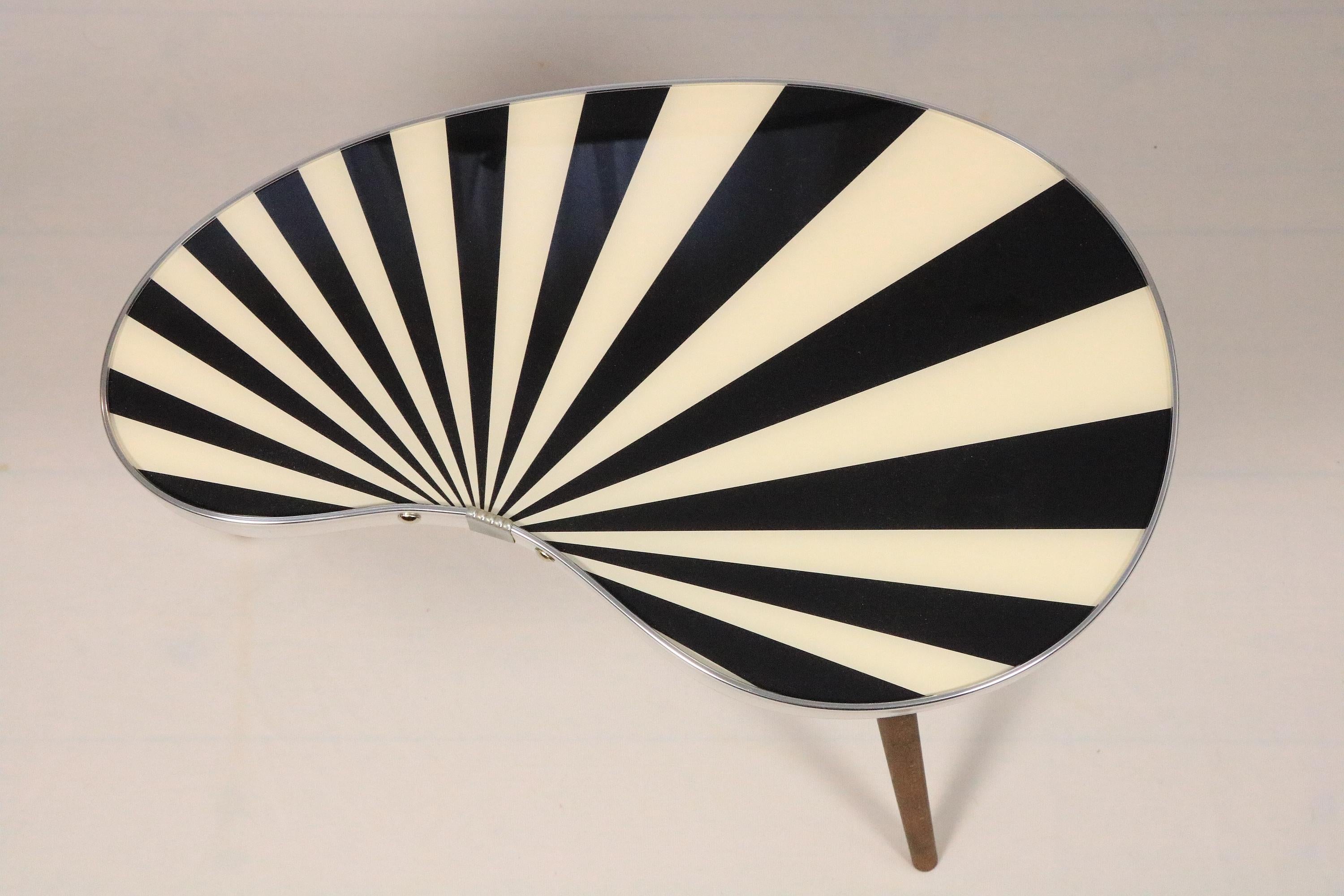 Contemporary Small Kidney Shaped Side Table, Flower Table, Black/White, Chrome, 50s Style