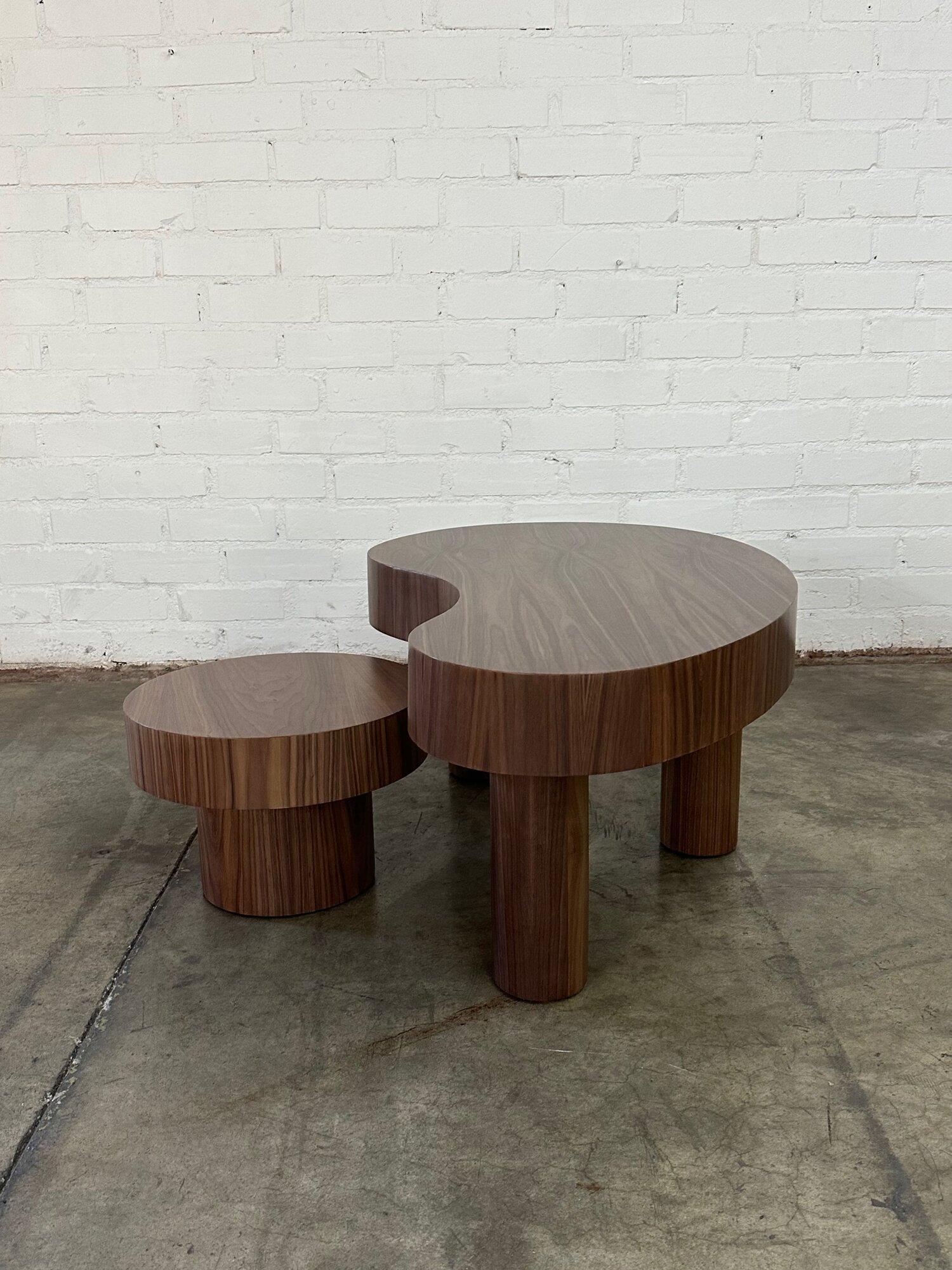 Small Kidney Two Tiered Coffee Table Set- Walnut For Sale 7