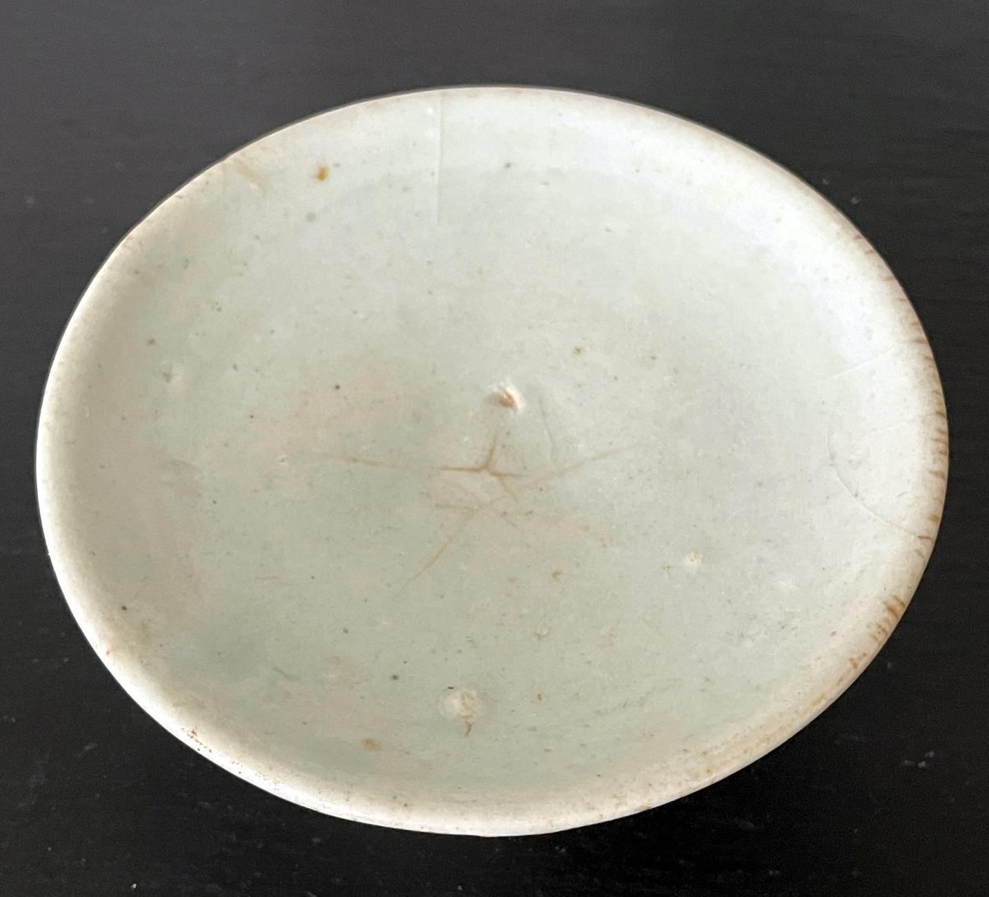 Small Korean White Ceramic Stem Dish Joseon Dynasty 2