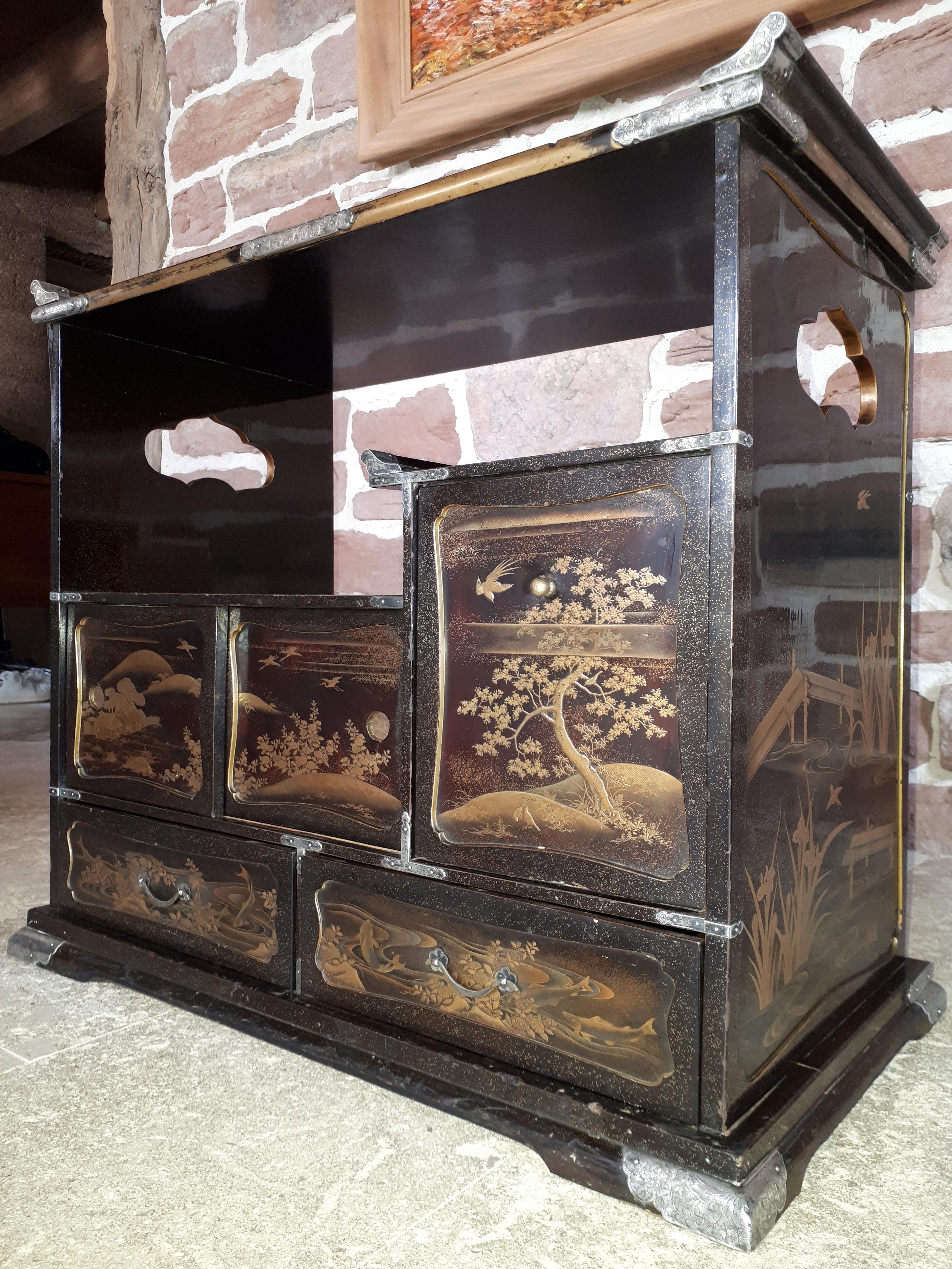 Wood Small Lacquered Japanese Kazaridana Cabinet, Edo Period For Sale