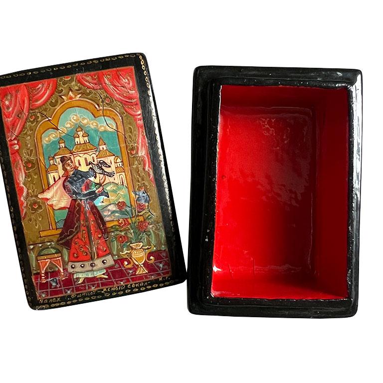Small Lacquered Painted Box with Russian Tzar Scene on Lid - Signed In Good Condition For Sale In Oklahoma City, OK