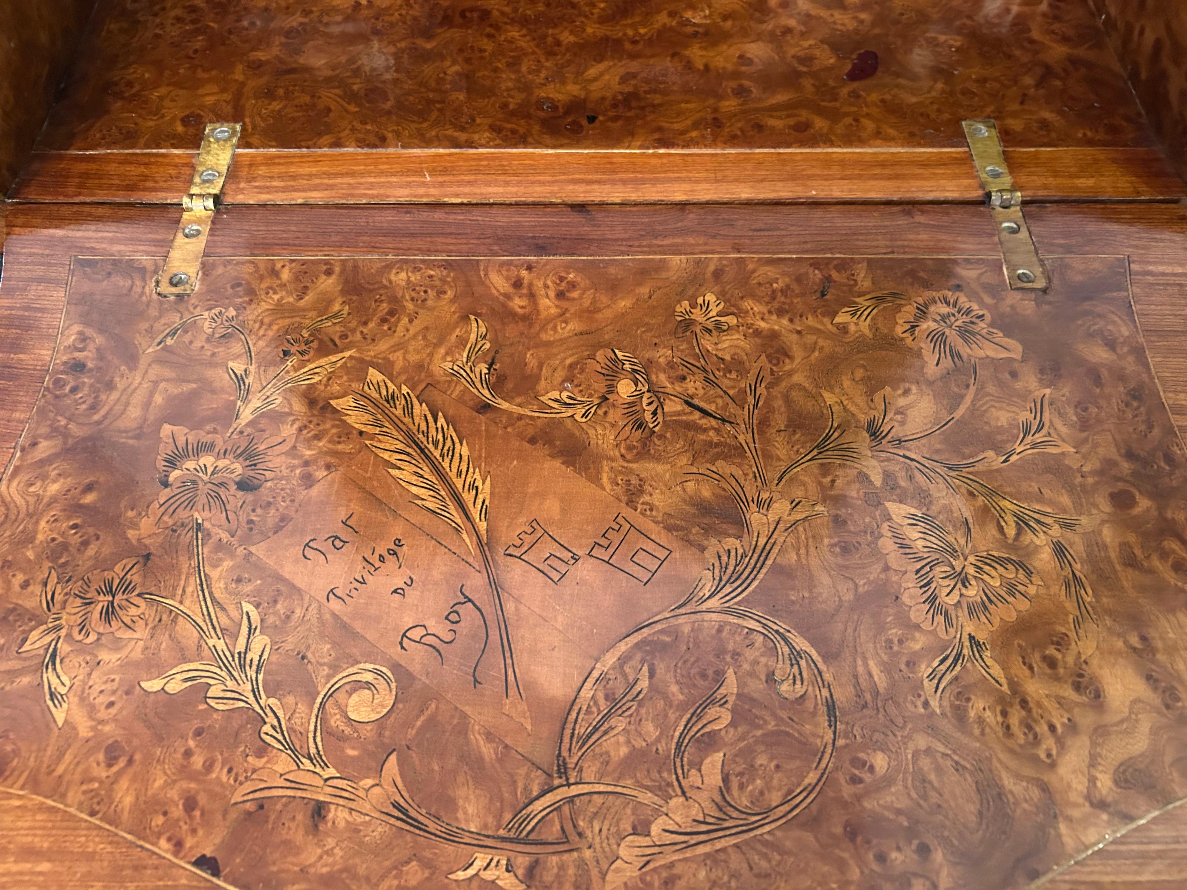 Bronze Petit bureau de dame, français, XIXe siècle, avec montures en bronze en vente