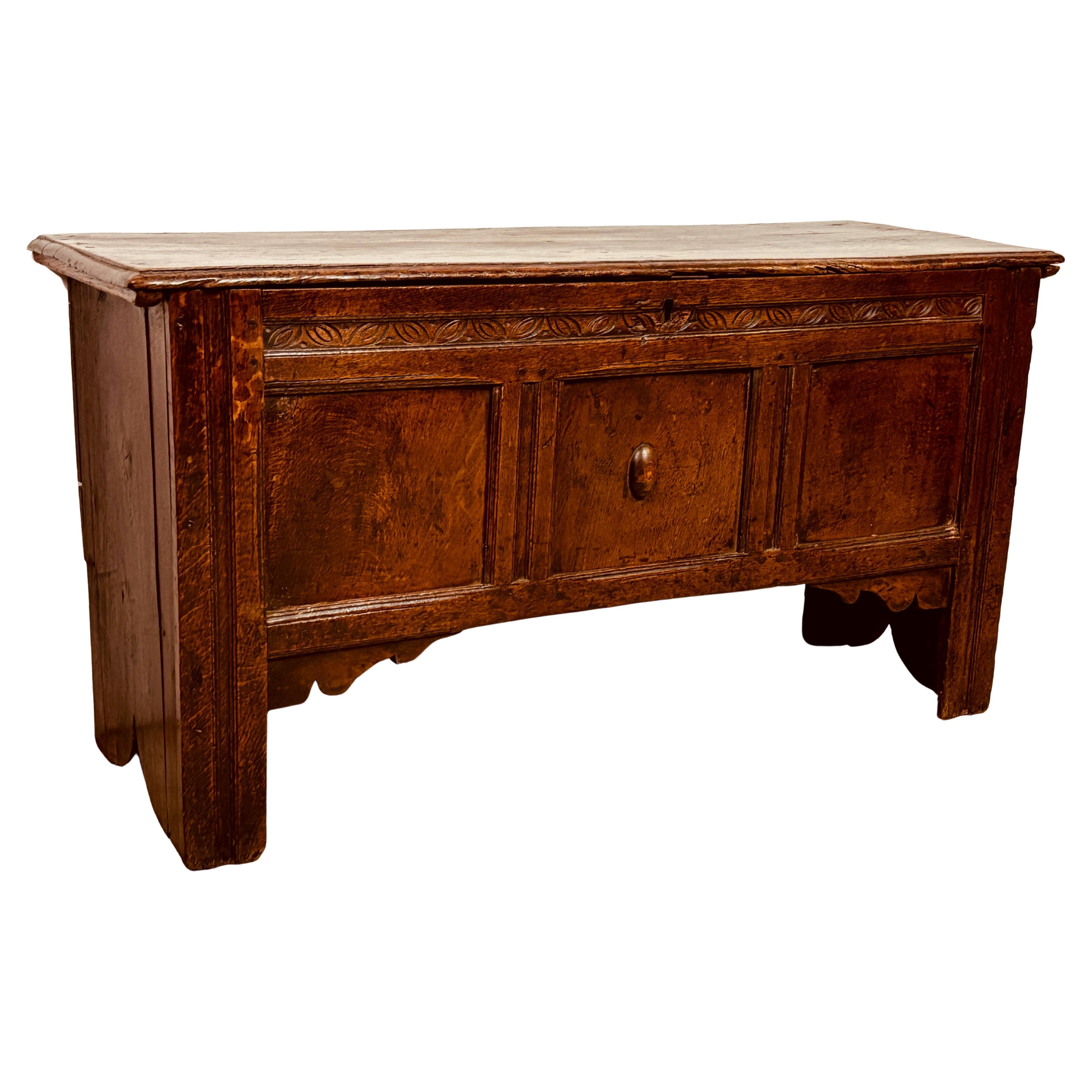 Small Late 17th Century English Oak Trunk / Chest / Bench For Sale