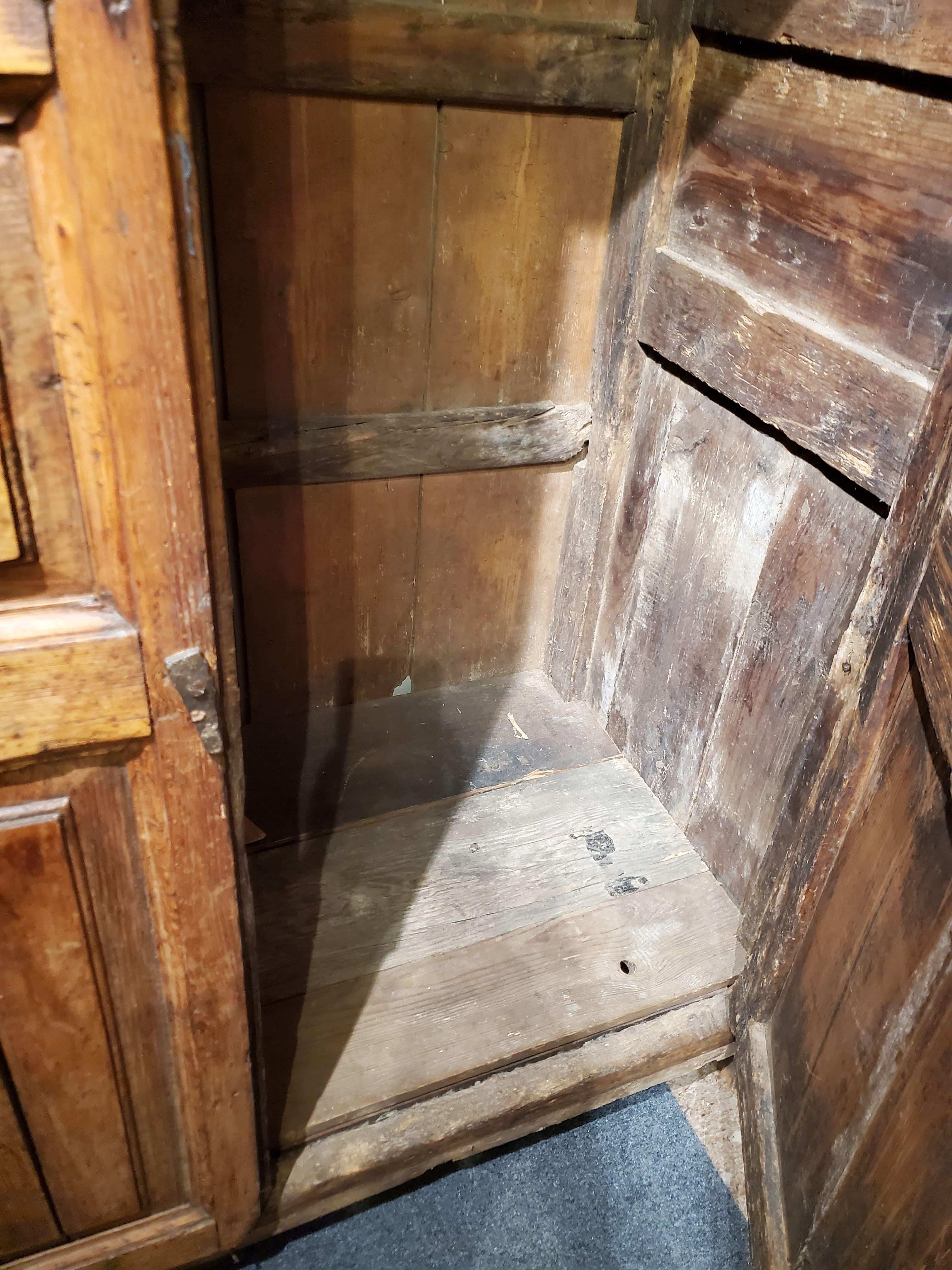 Small Late 18th Century Southern Irish Pine Cabinet 6