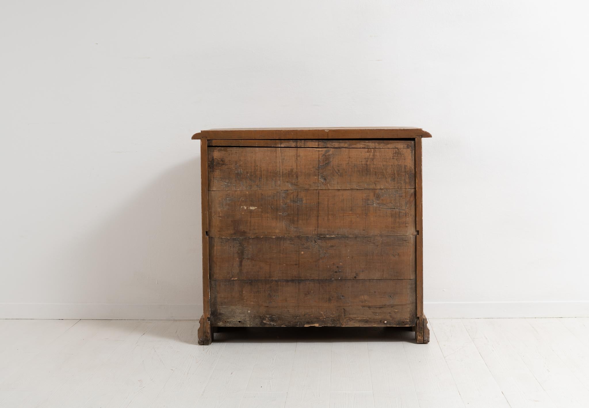 Small Late 18th Century Swedish Pine Country Folk Art Sideboard For Sale 4