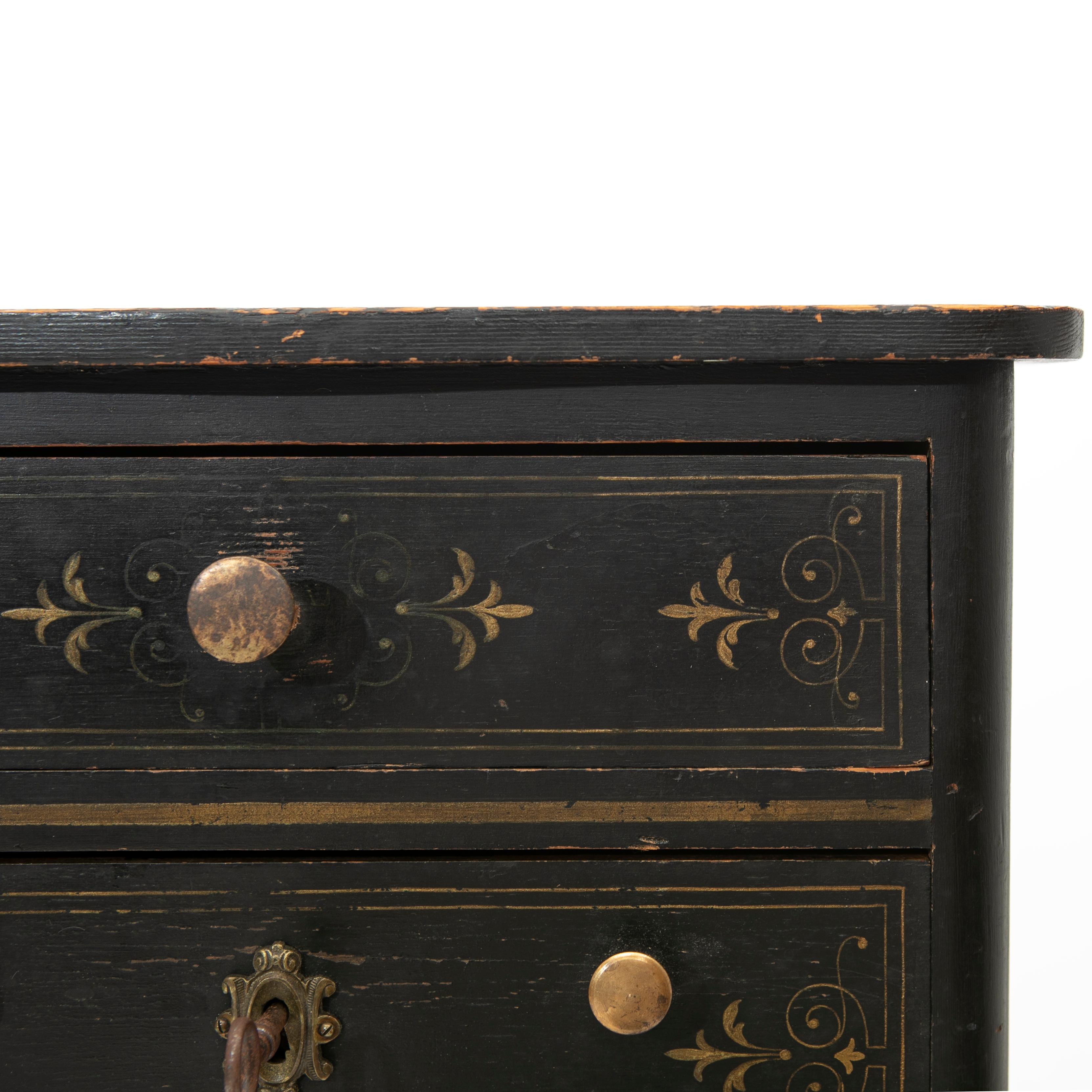 Small Late Empire Chest of Drawers For Sale 3