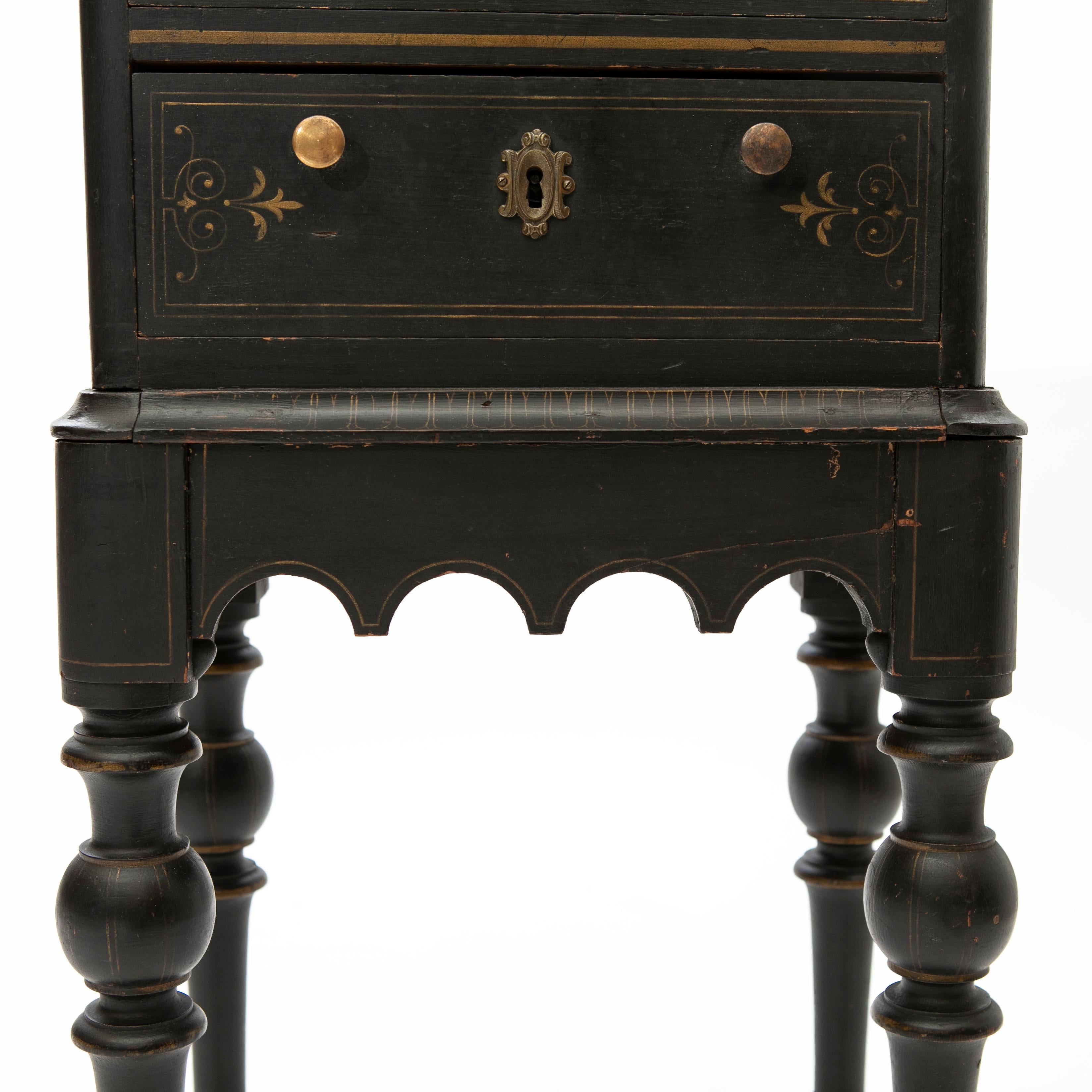Small Late Empire Black Painted Chest of Drawers For Sale 4
