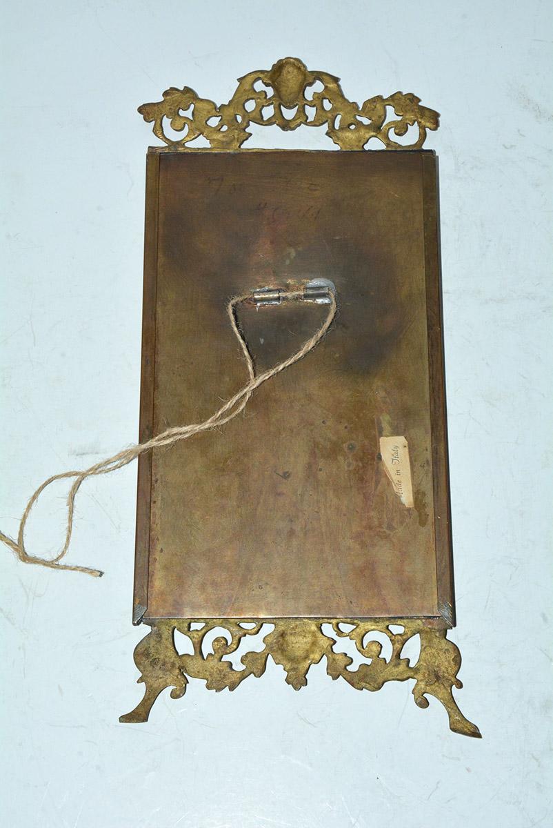 Américain Petit miroir en métal moulé doré de la fin de l'époque victorienne en vente