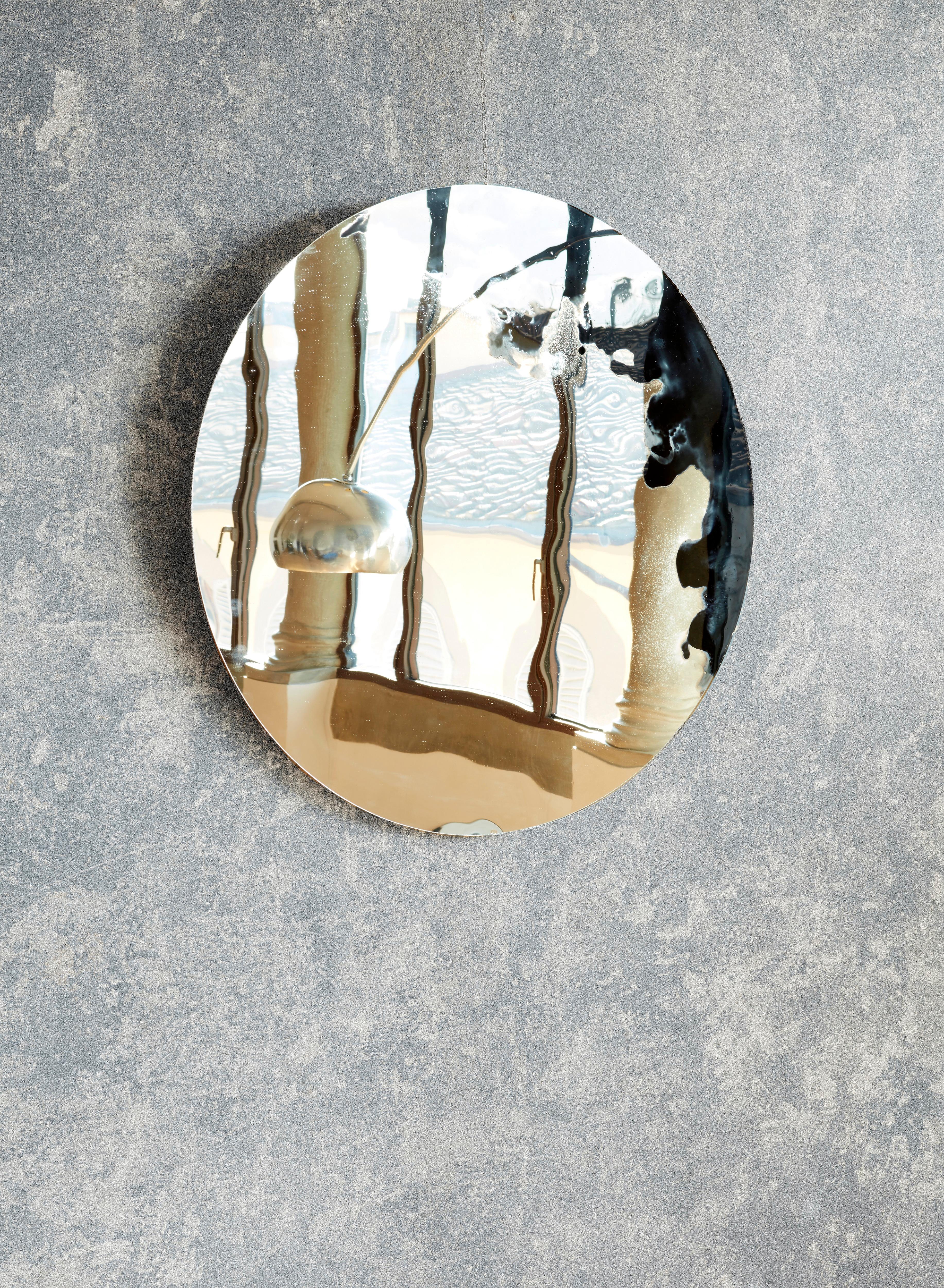 XXIe siècle et contemporain Petit miroir en lave de Slow Design en vente