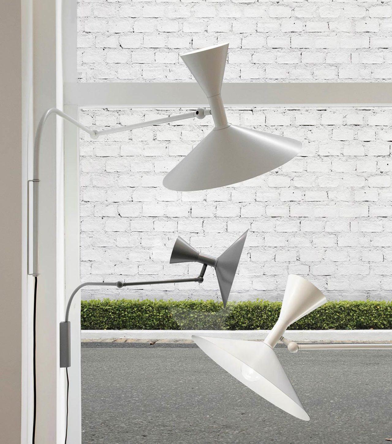 Small Le Corbusier 'Lampe de Marseille Mini' wall lamp for Nemo in white.

Designed by Le Corbusier for the Unité d’Habitation of Marseille in 1949/1952, this wall lamp is both architectural and functional, with two adjustable joints on the arm and