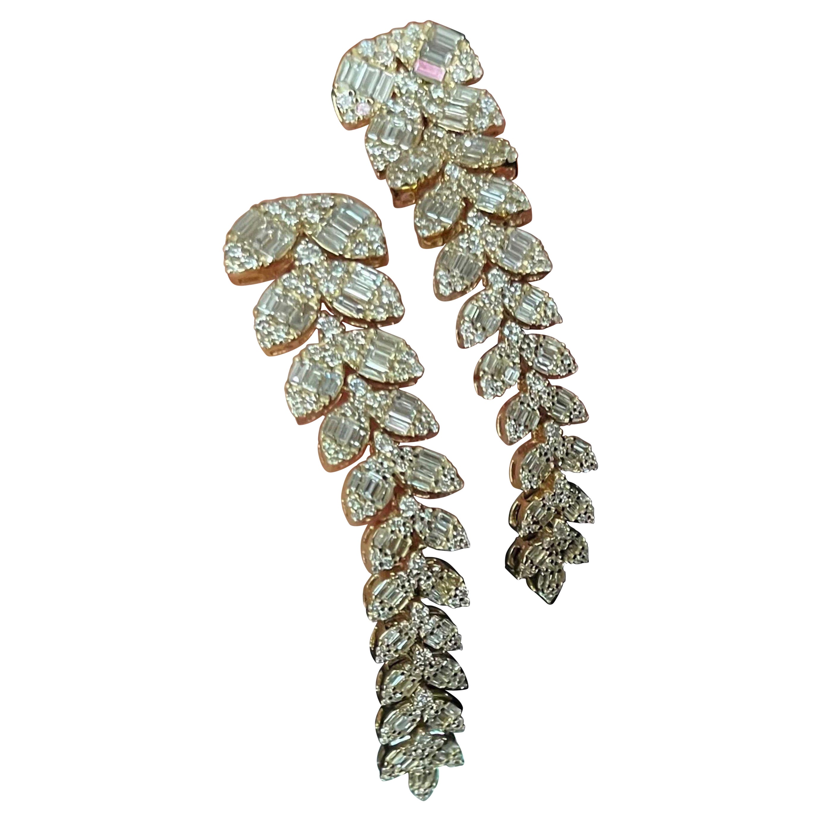 Small Leaf Long 14K (or 18k upon request) Yellow Gold Drop Earrings in vendita