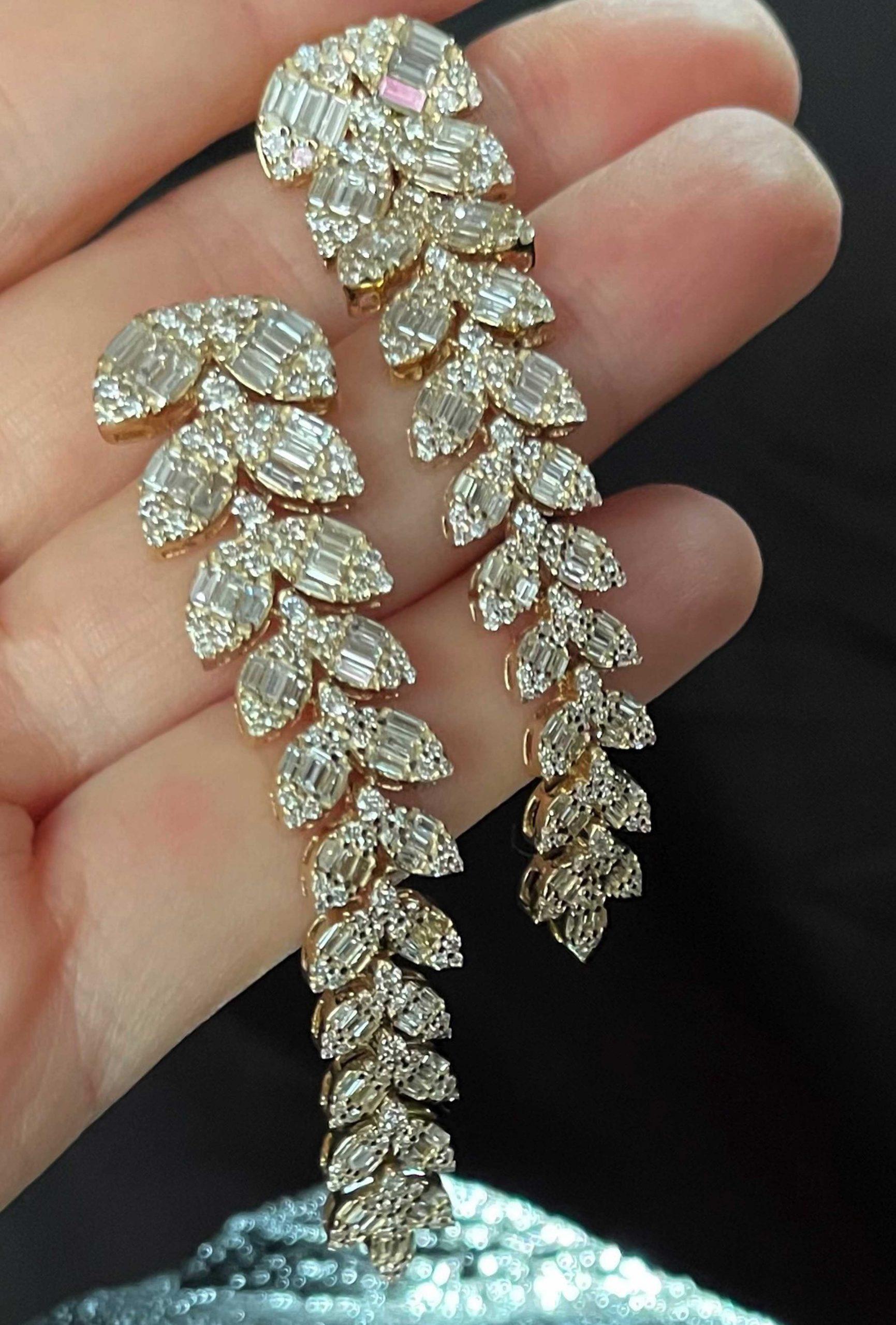 Note: Production time for this product is 4 weeks.

Earring Information
Product name: Small Leaf Long Drop Earrings
Diamond Type : Natural Diamond
Metal : 14K 
Metal Color : Yellow gold
Diamond Carat Weight : 6.03ttcw

Radiate ethereal and glamorous